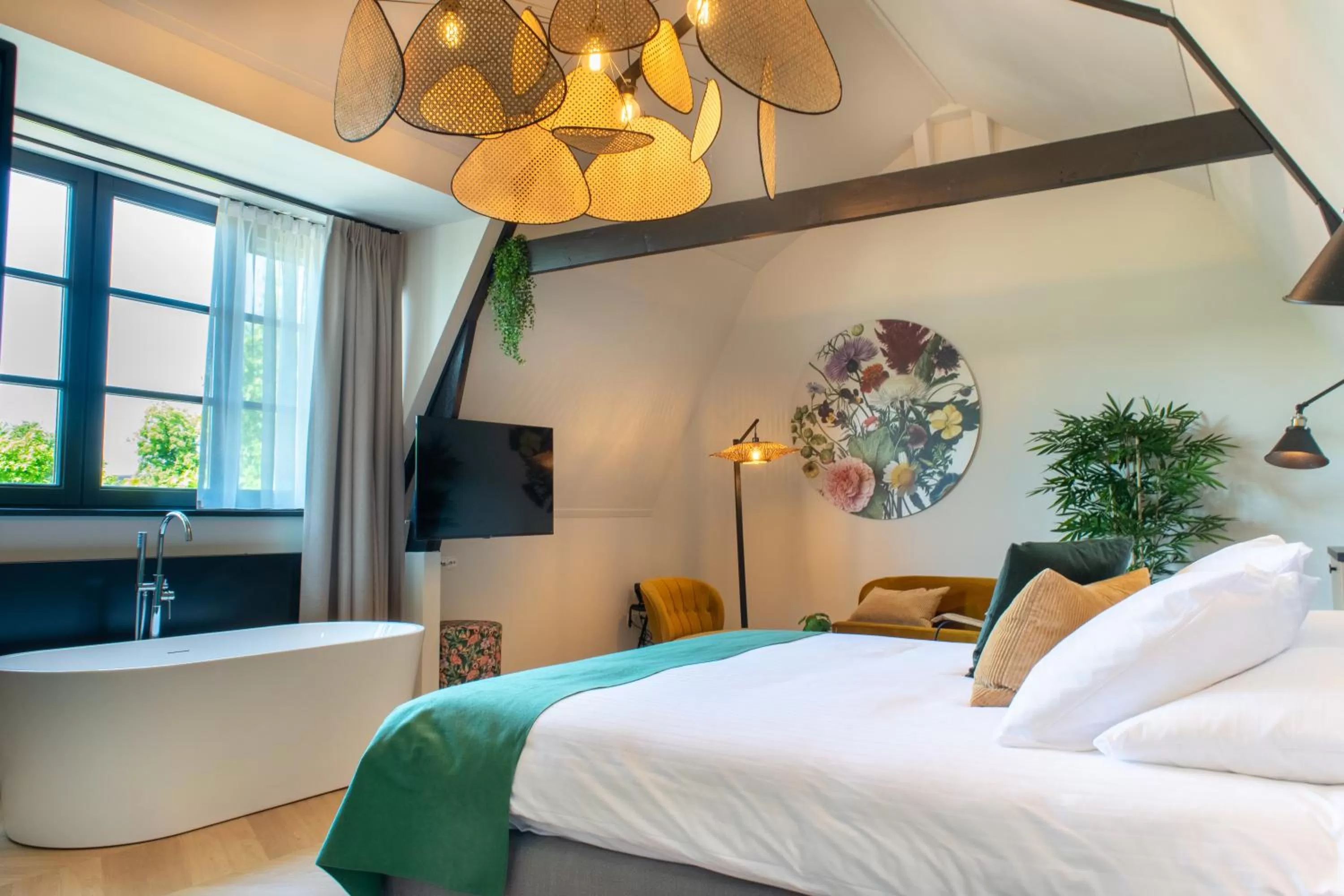 Bed in Hotel van der Meer