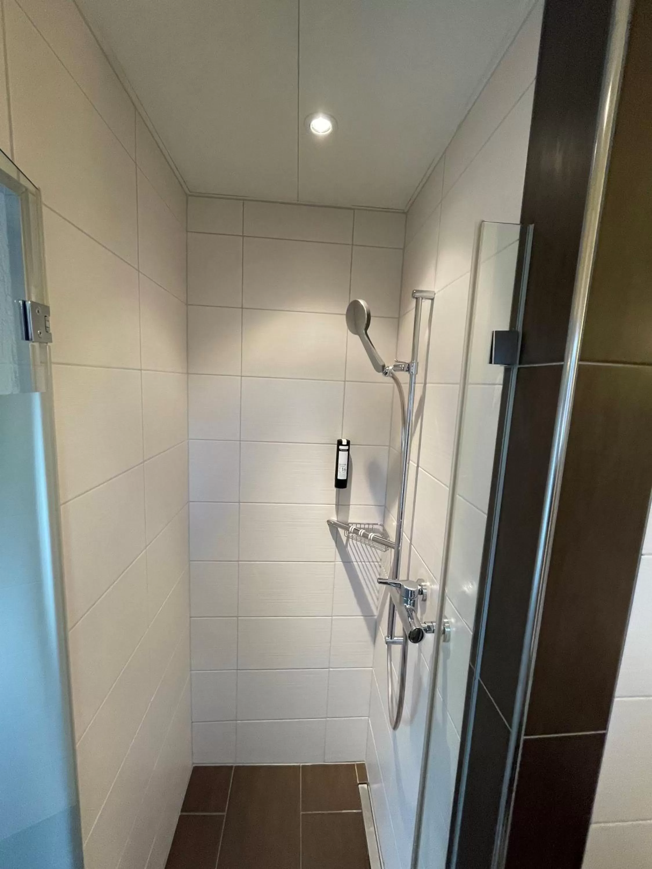 Bathroom in The Guesthouse by The Hey Hotel