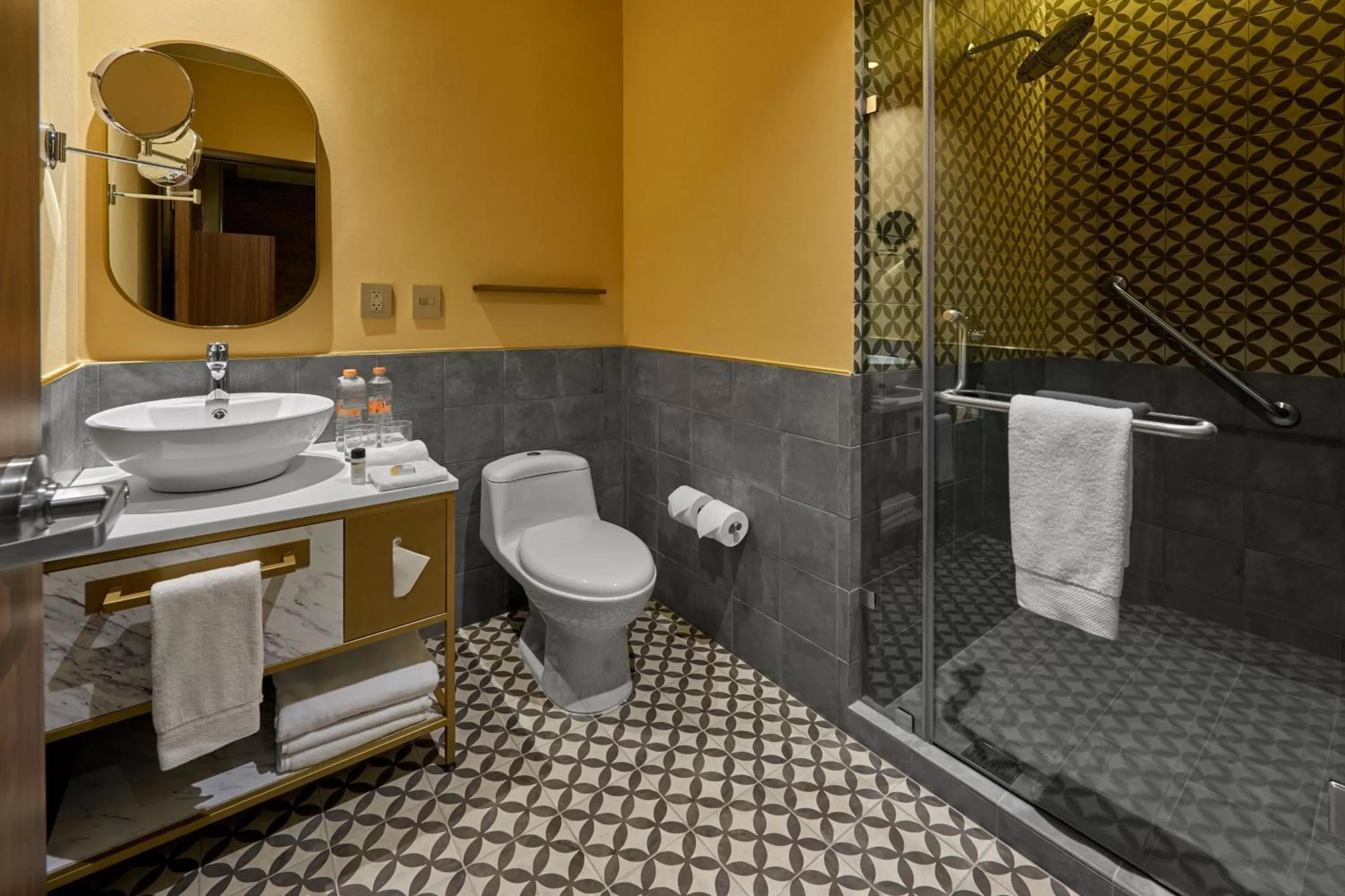Bathroom in City Centro by Marriott San Luis Potosi