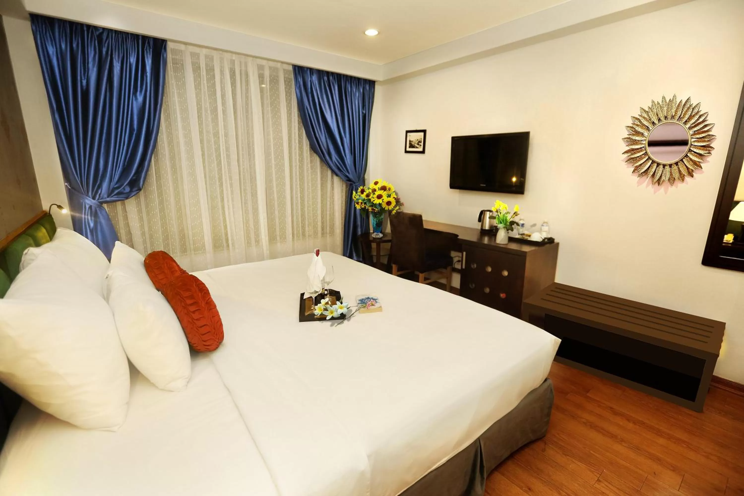 Bedroom, Bed in Aviary Hanoi Hotel & Travel