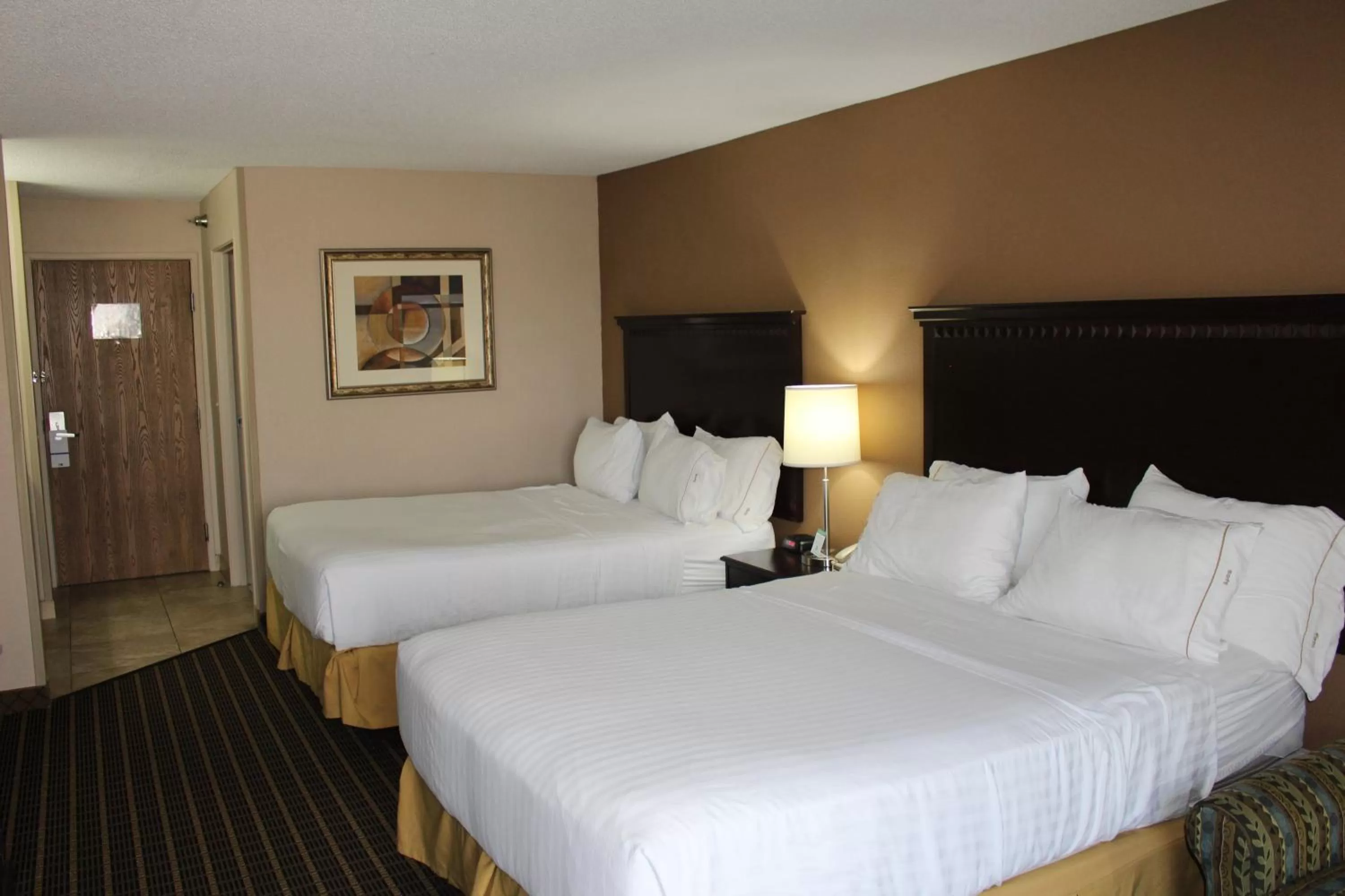Queen Room with Two Queen Beds in Holiday Inn Express Kansas City Liberty Missouri, an IHG Hotel