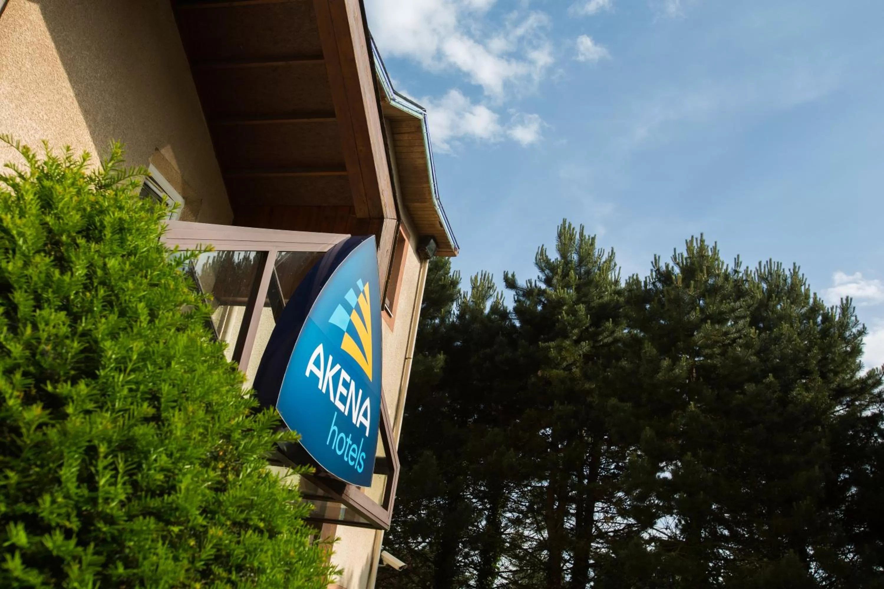Property logo or sign in Hôtel Akena Creil - Clermont Agnetz