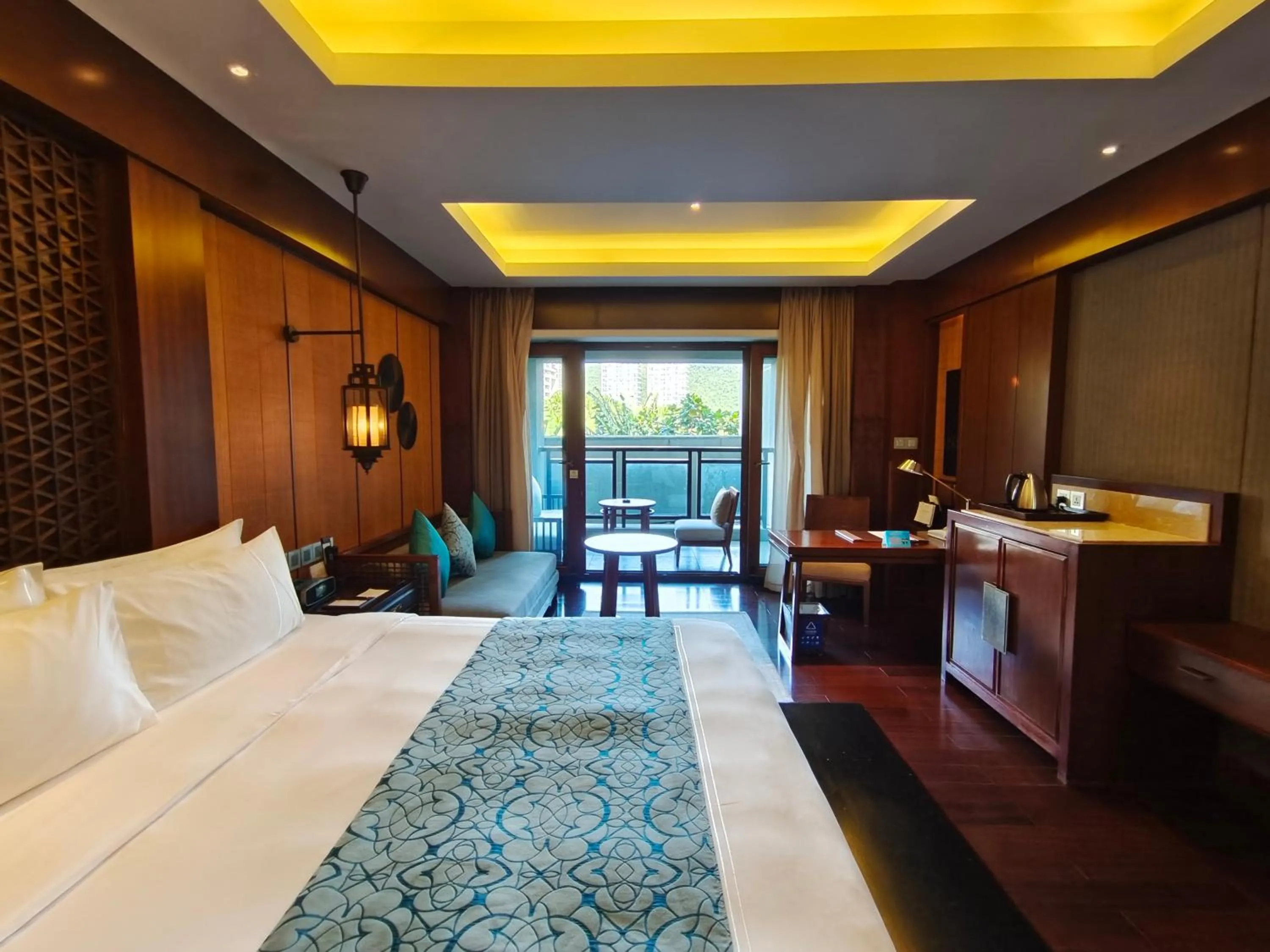 Photo of the whole room, Bed in Sanya LUHUITOU Resort & Spa