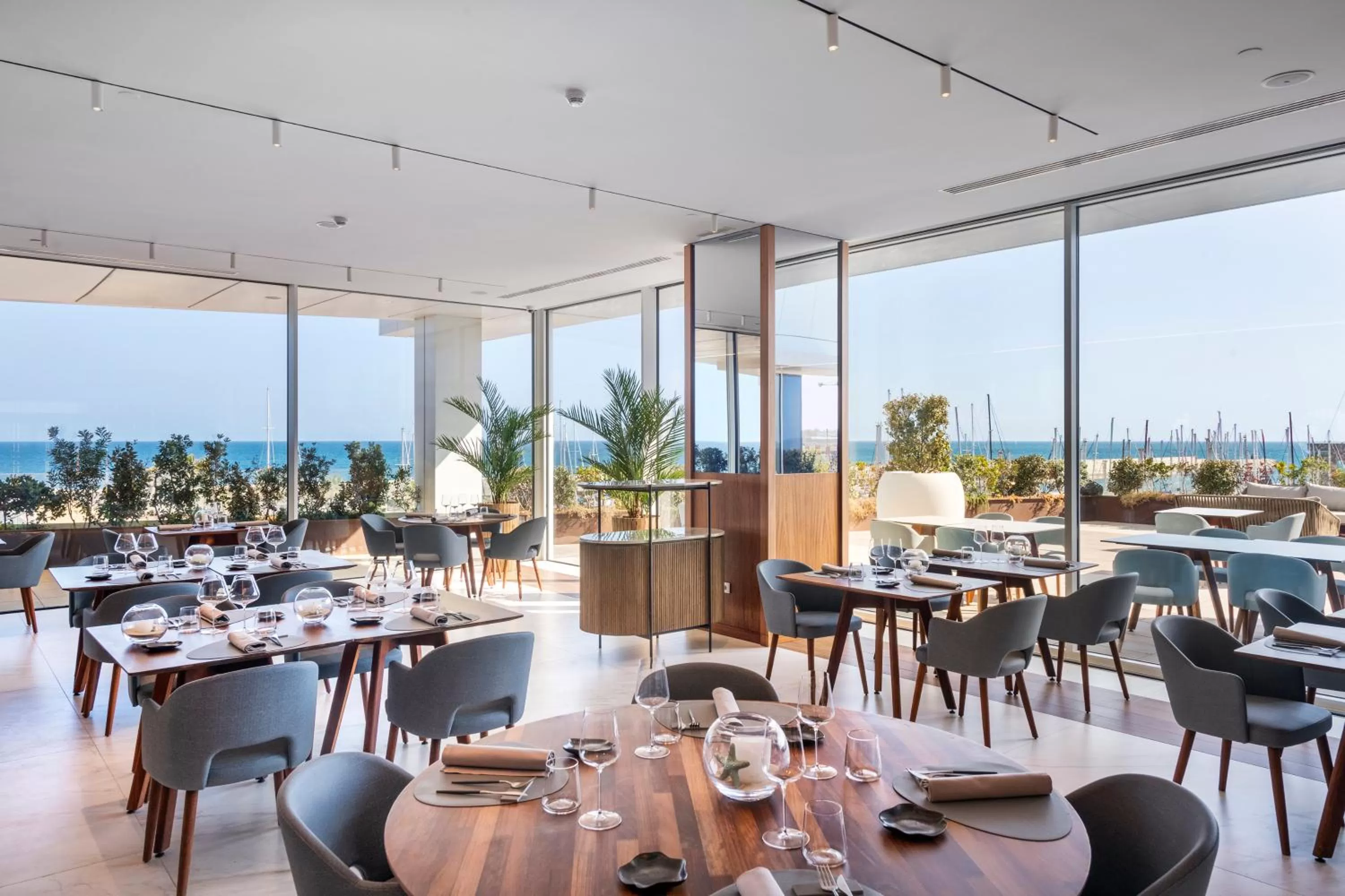 Restaurant/places to eat in Hotel Marina Badalona