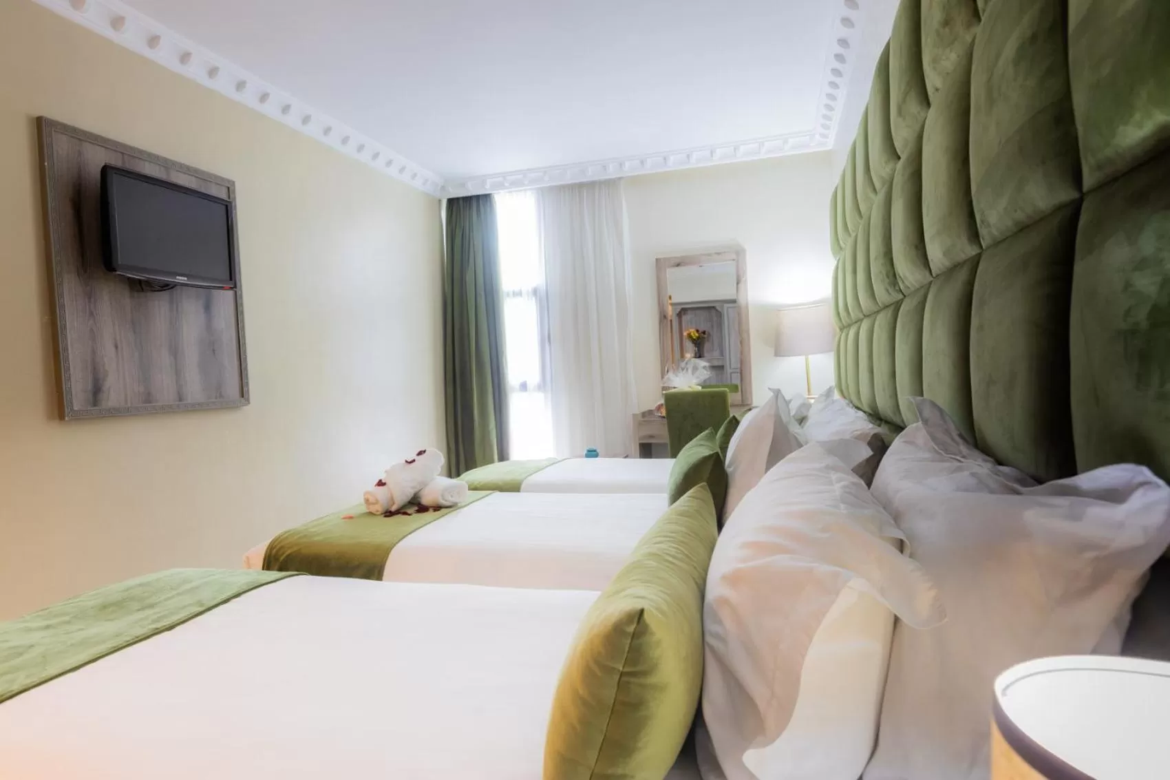 Bed in Prince de Paris