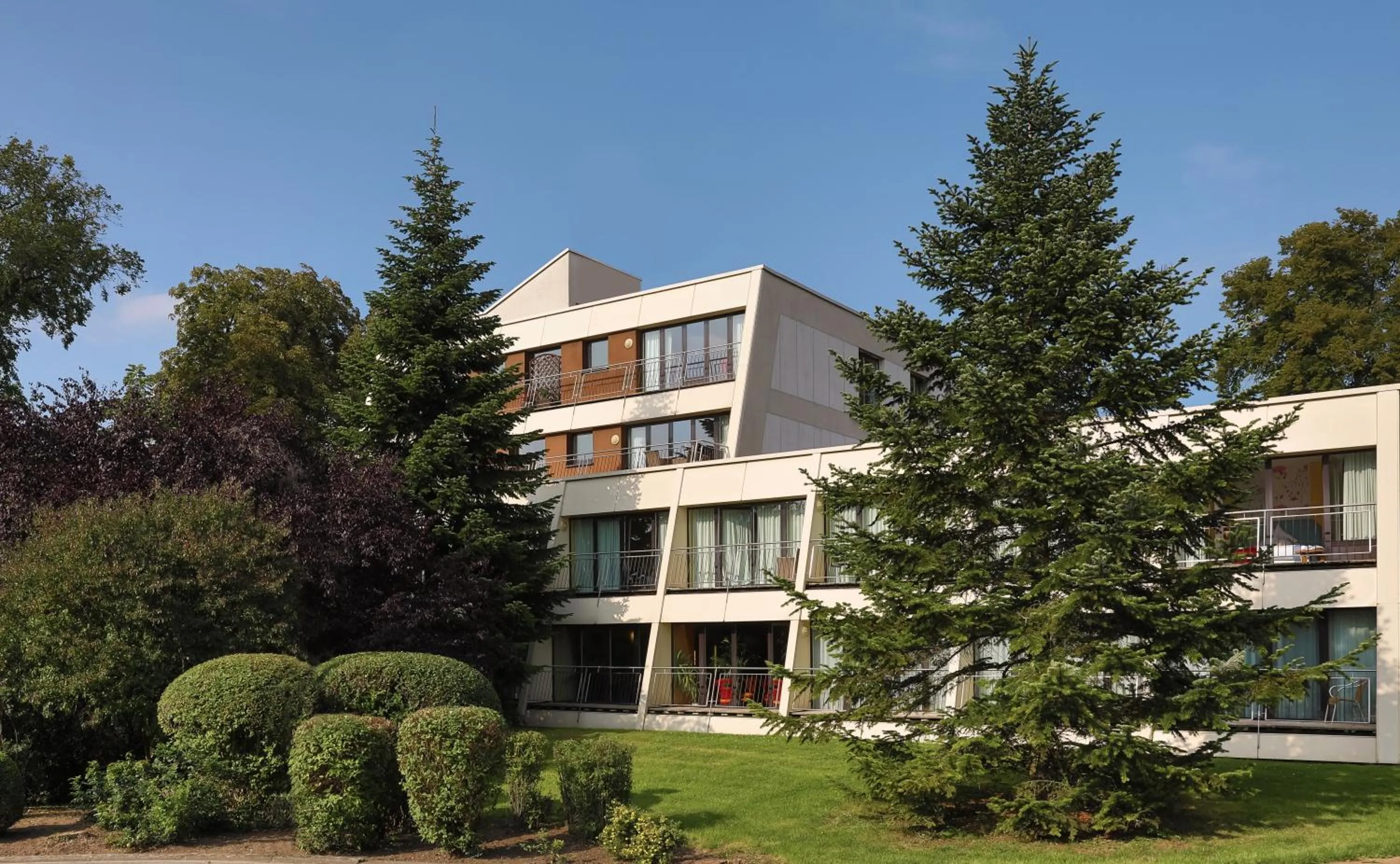 Property building in Hotel Parc Plaza