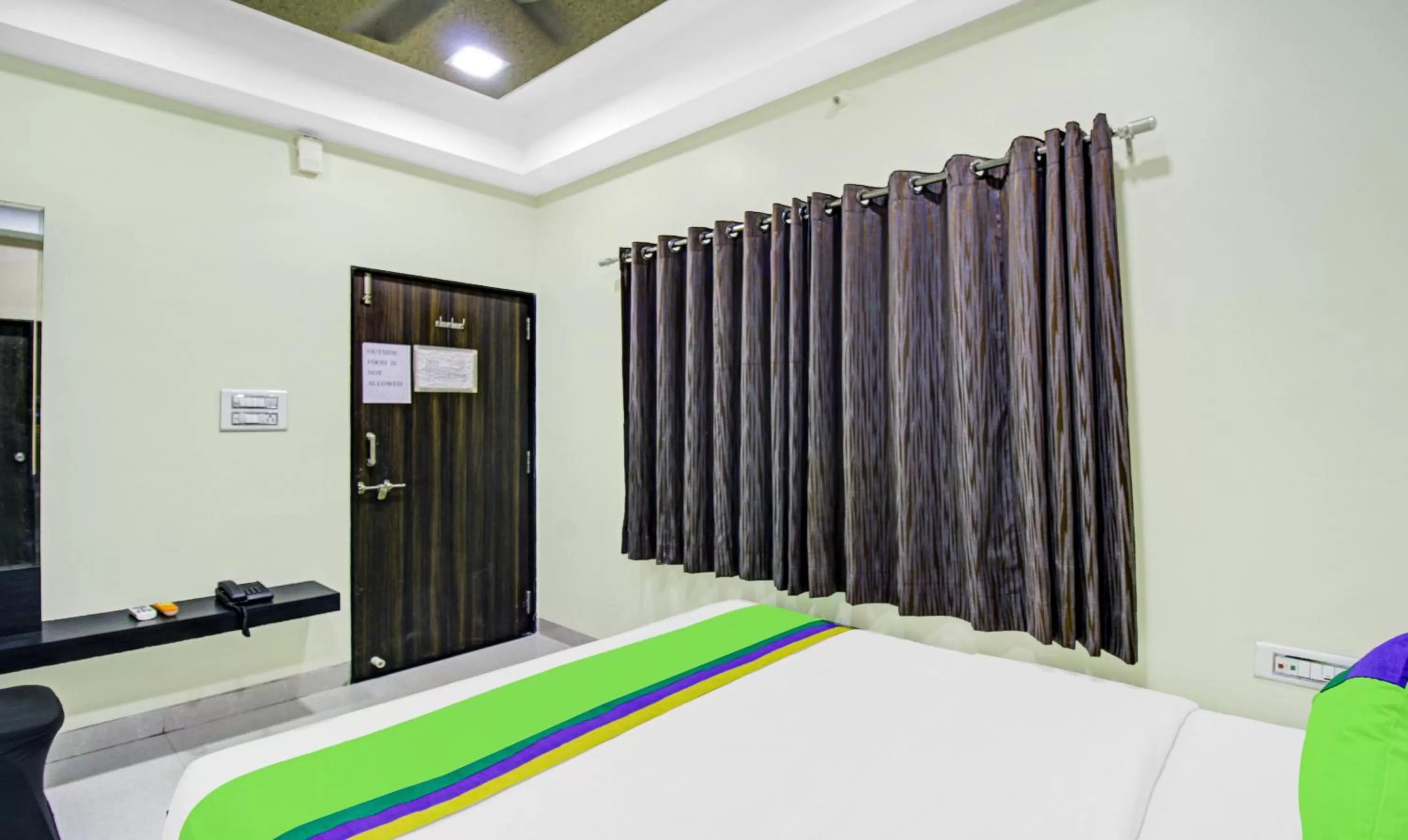 Bedroom, Bed in Treebo Baby Pearl