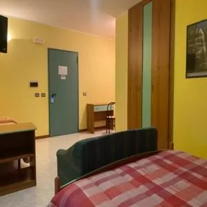 Photo of the whole room in Hotel Giampy