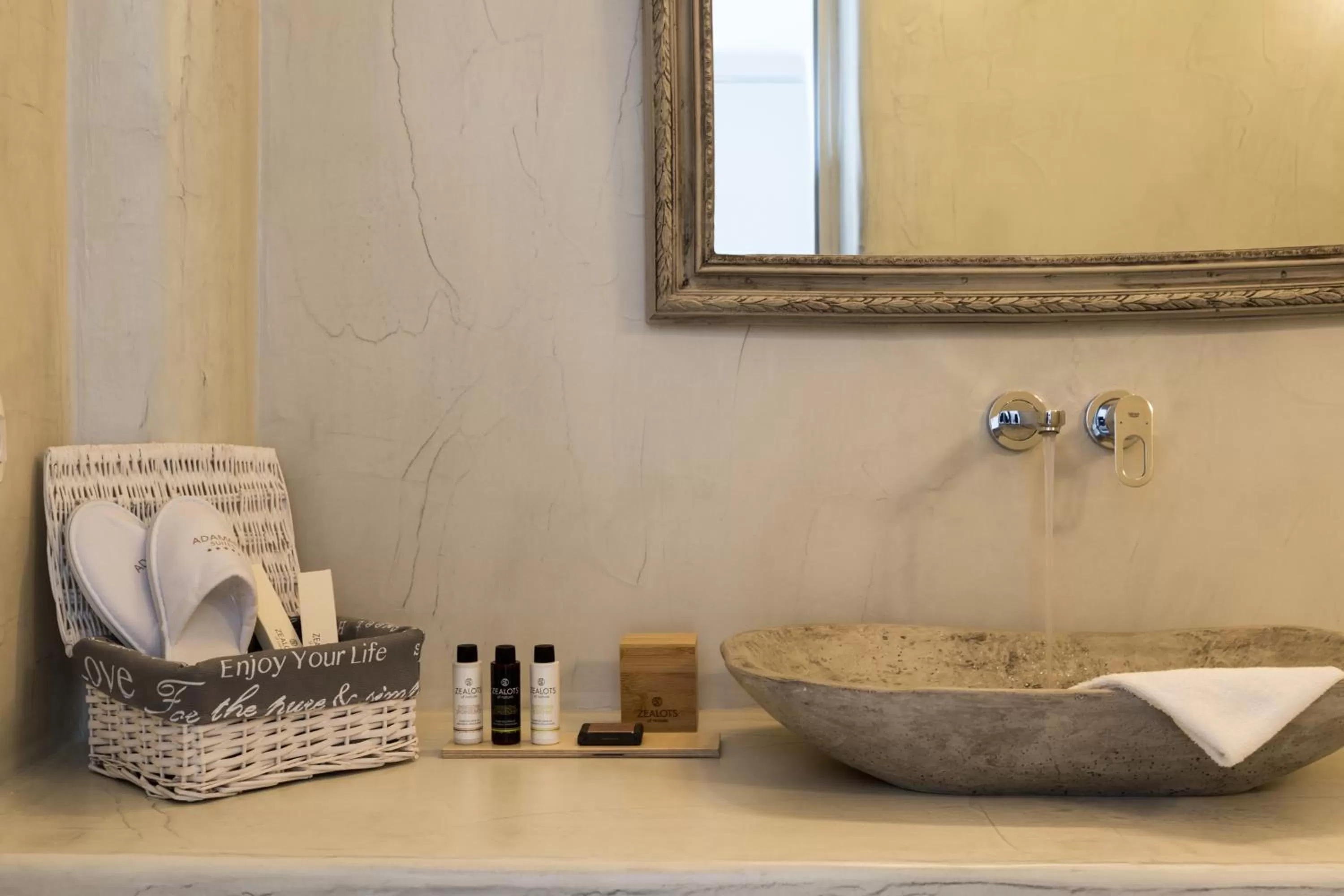 Bathroom in Adamant Suites