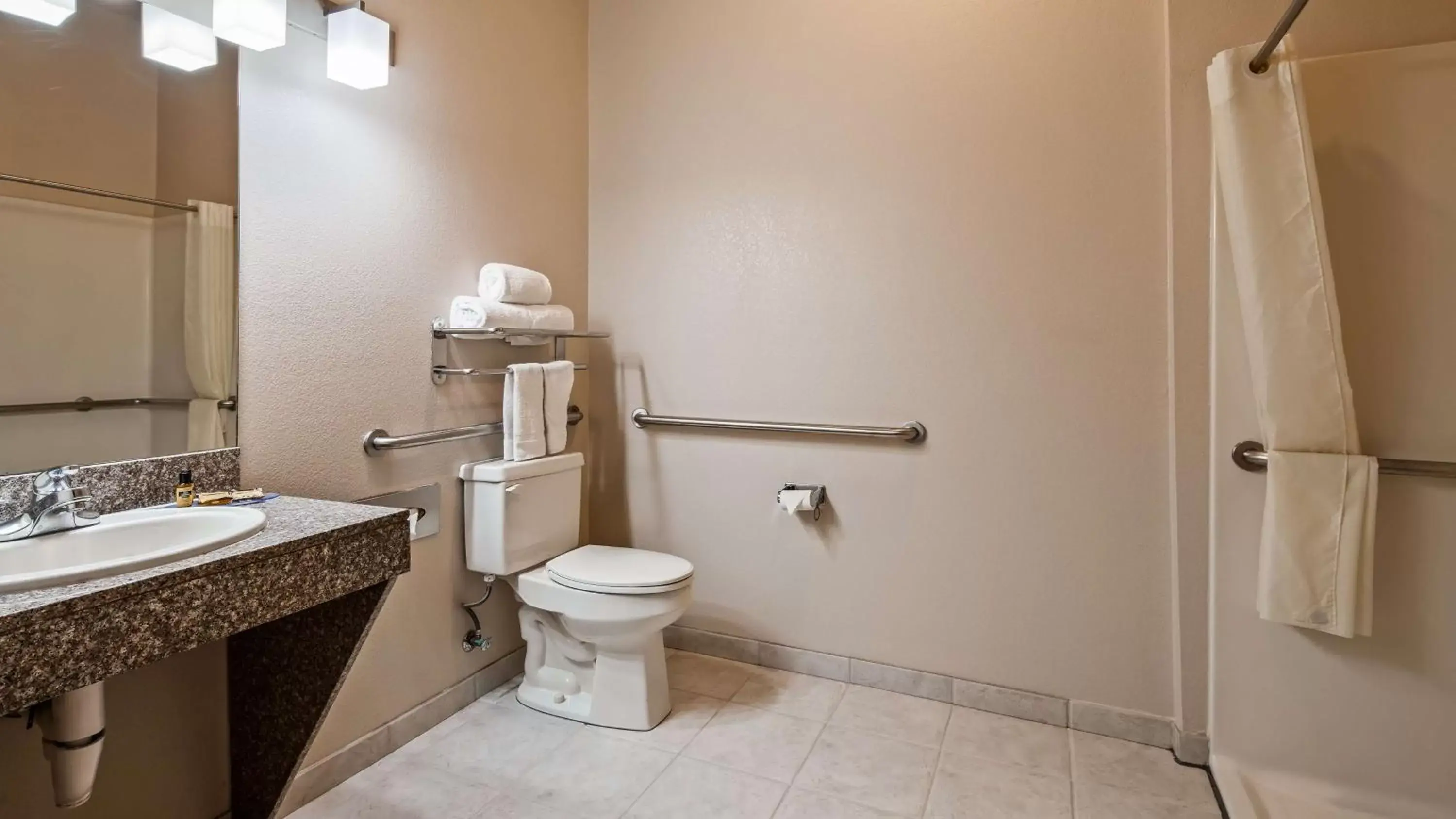 King Room with Roll-in Shower - Disability Access/Non-Smoking in Best Western Plus Memorial Inn & Suites King Room with Roll-in Shower - Disability Access/Non-Smoking in Best Western Plus Memorial Inn & Suites