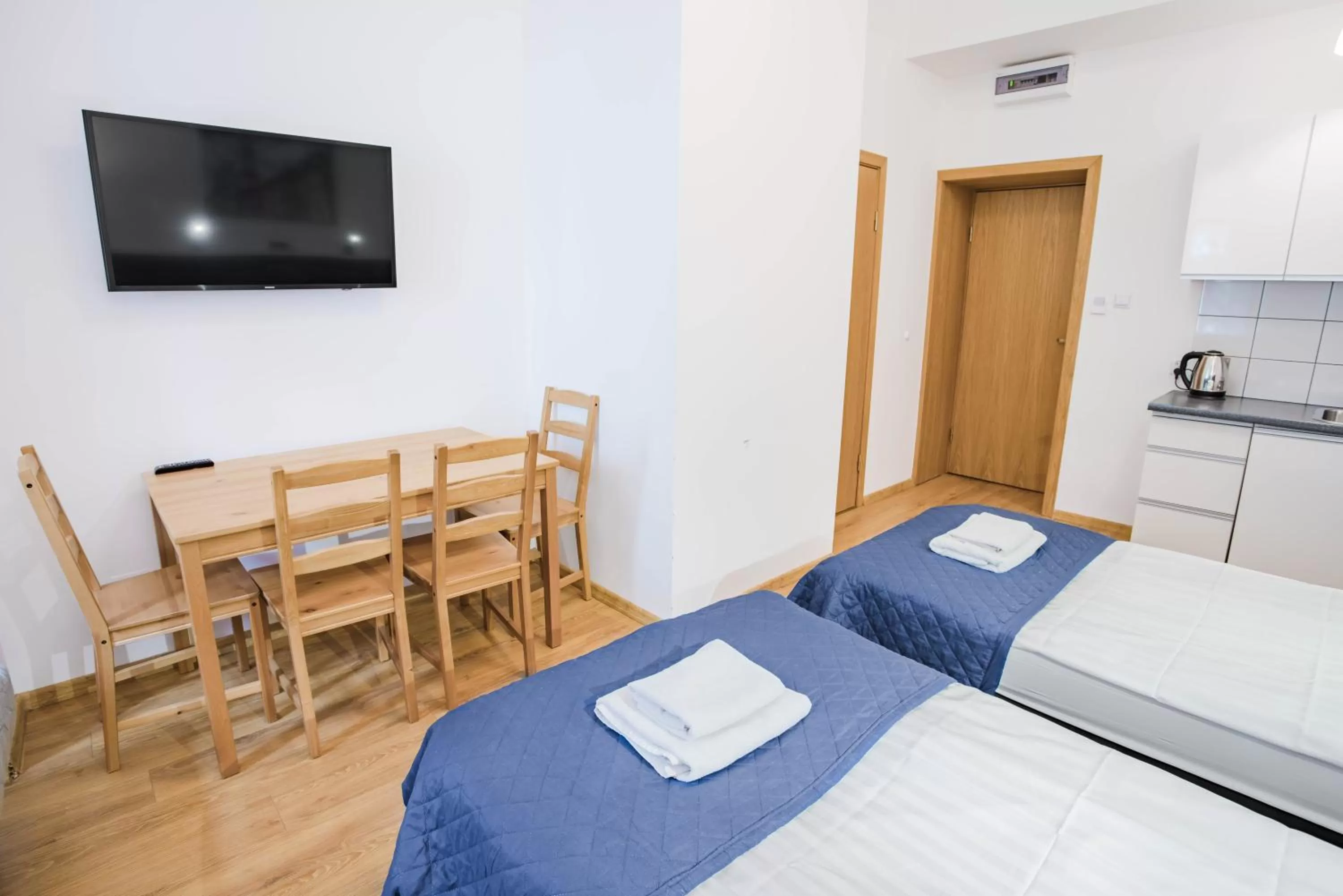 Photo of the whole room, Bed in Apartamenty Velvet