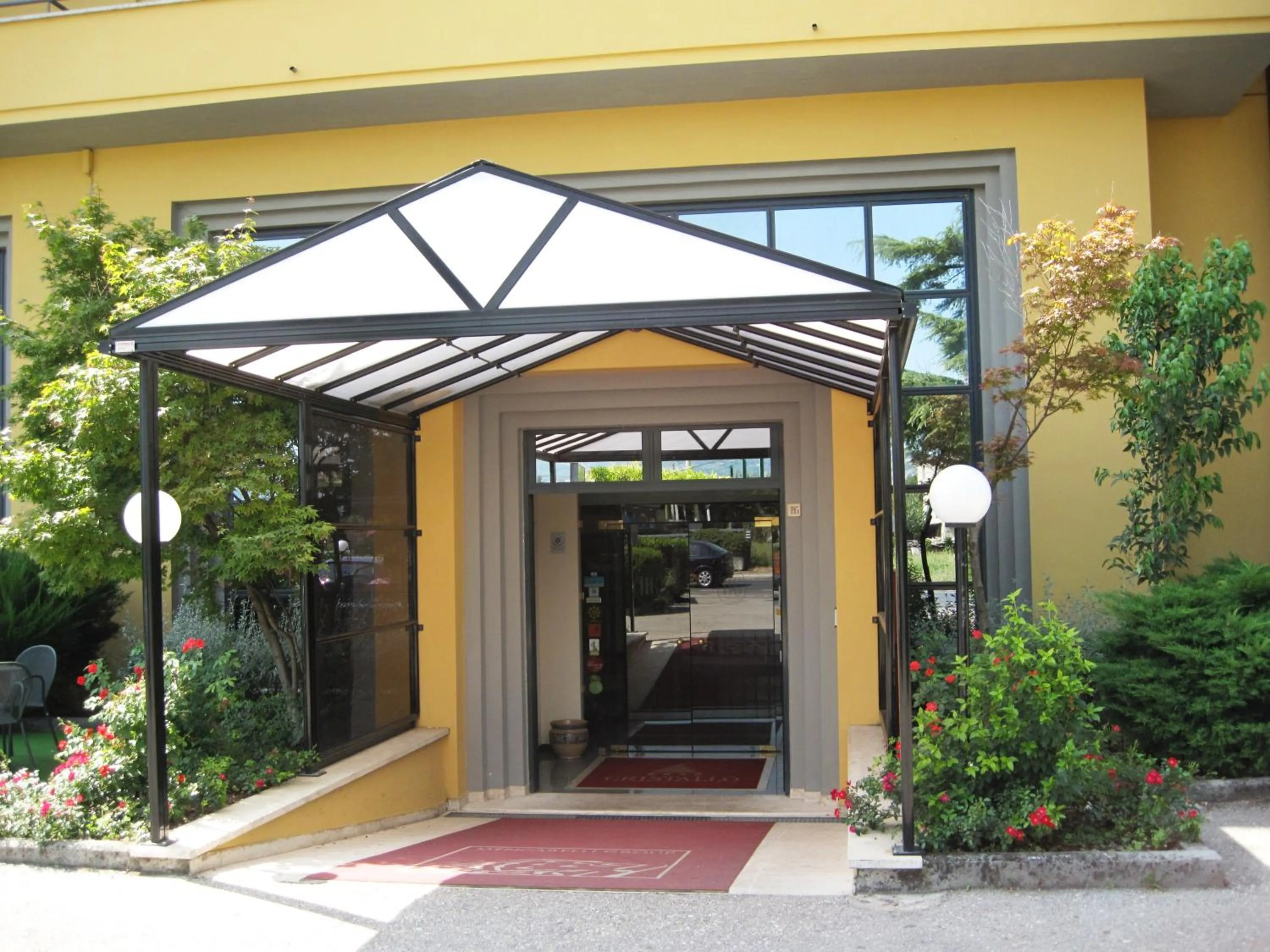 Facade/entrance in Hotel Cristallo di La Rosetta Srl