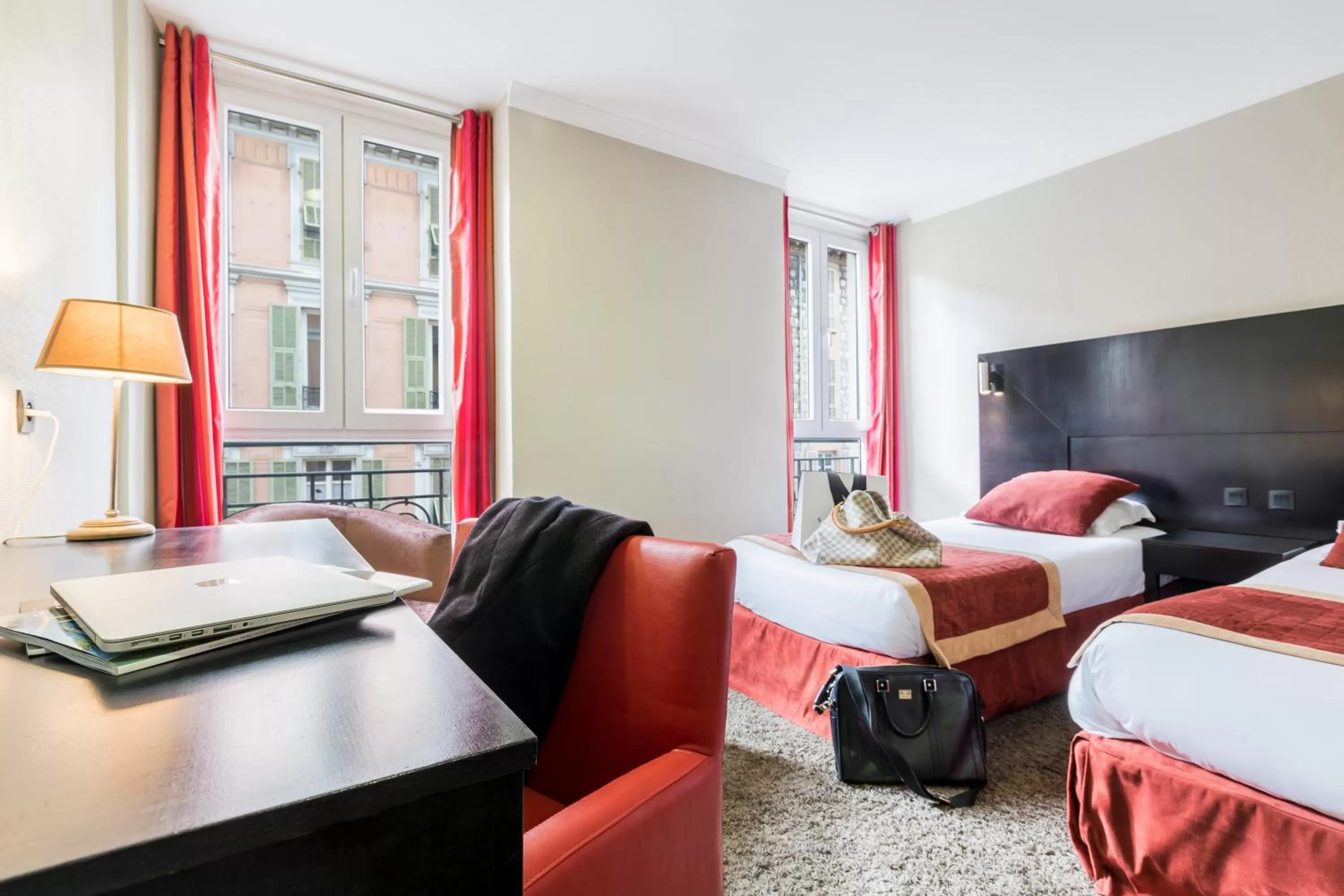 Photo of the whole room, Bed in Hotel De Suède