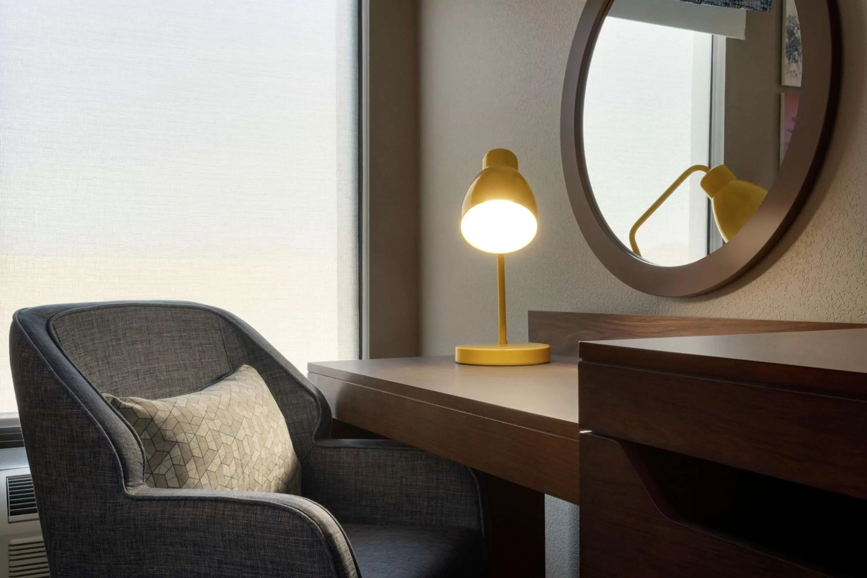 Bedroom in Hampton Inn Phoenix-Chandler