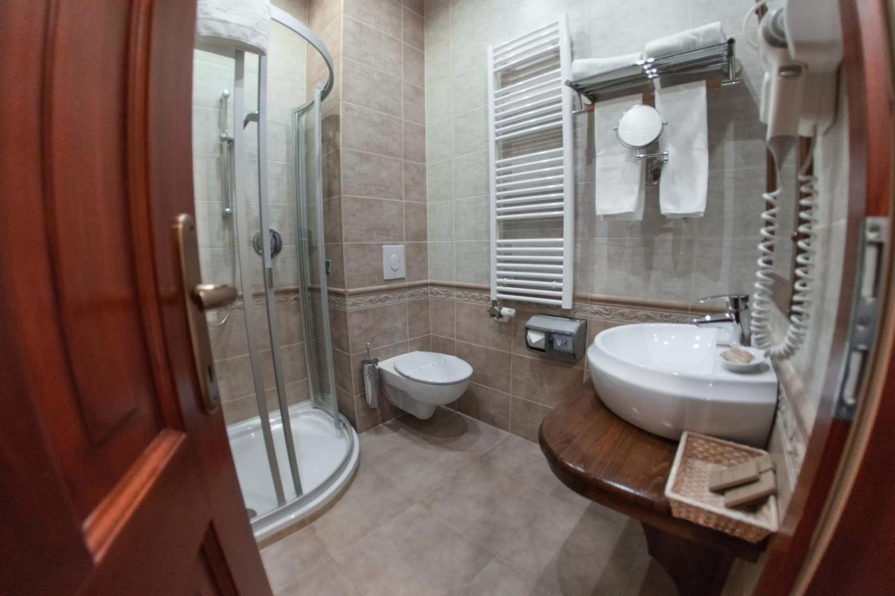 Bathroom in Nimród Bioszálloda és Bioétterem