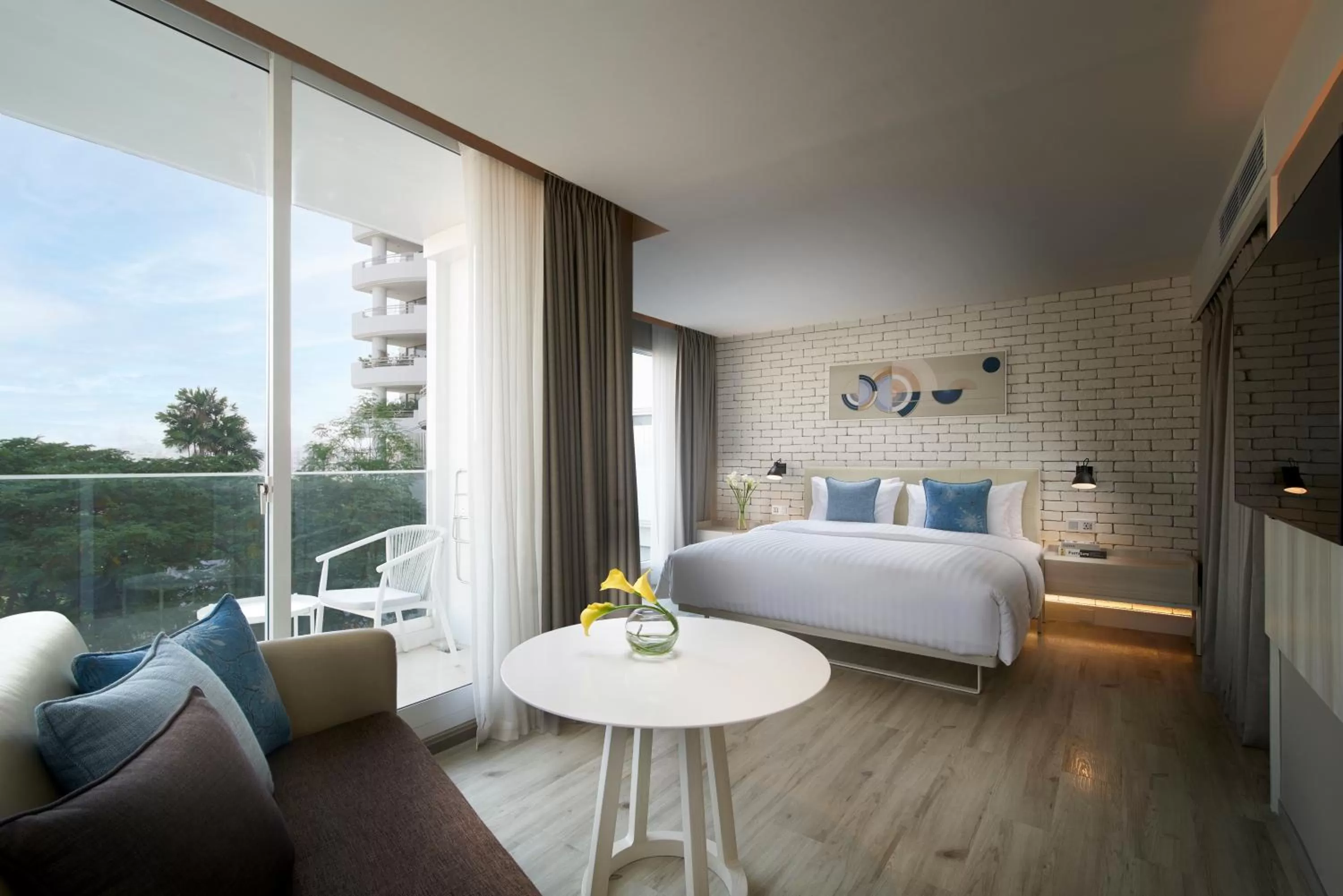 Photo of the whole room, Bed in Shama Yen-Akat Bangkok