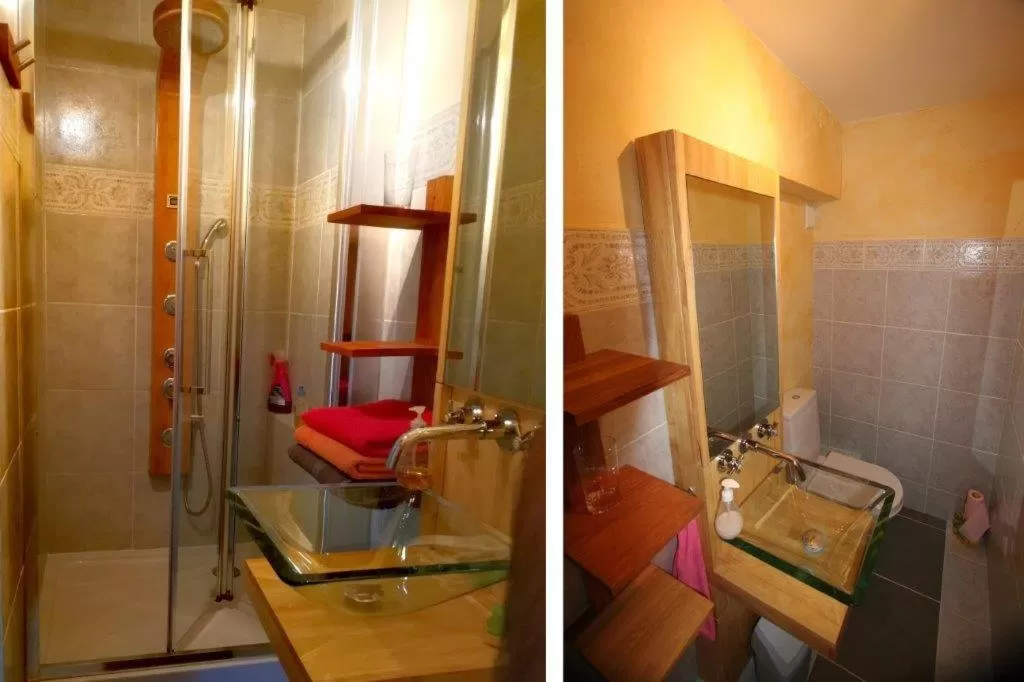 Bathroom in Le Mas Des Cigales