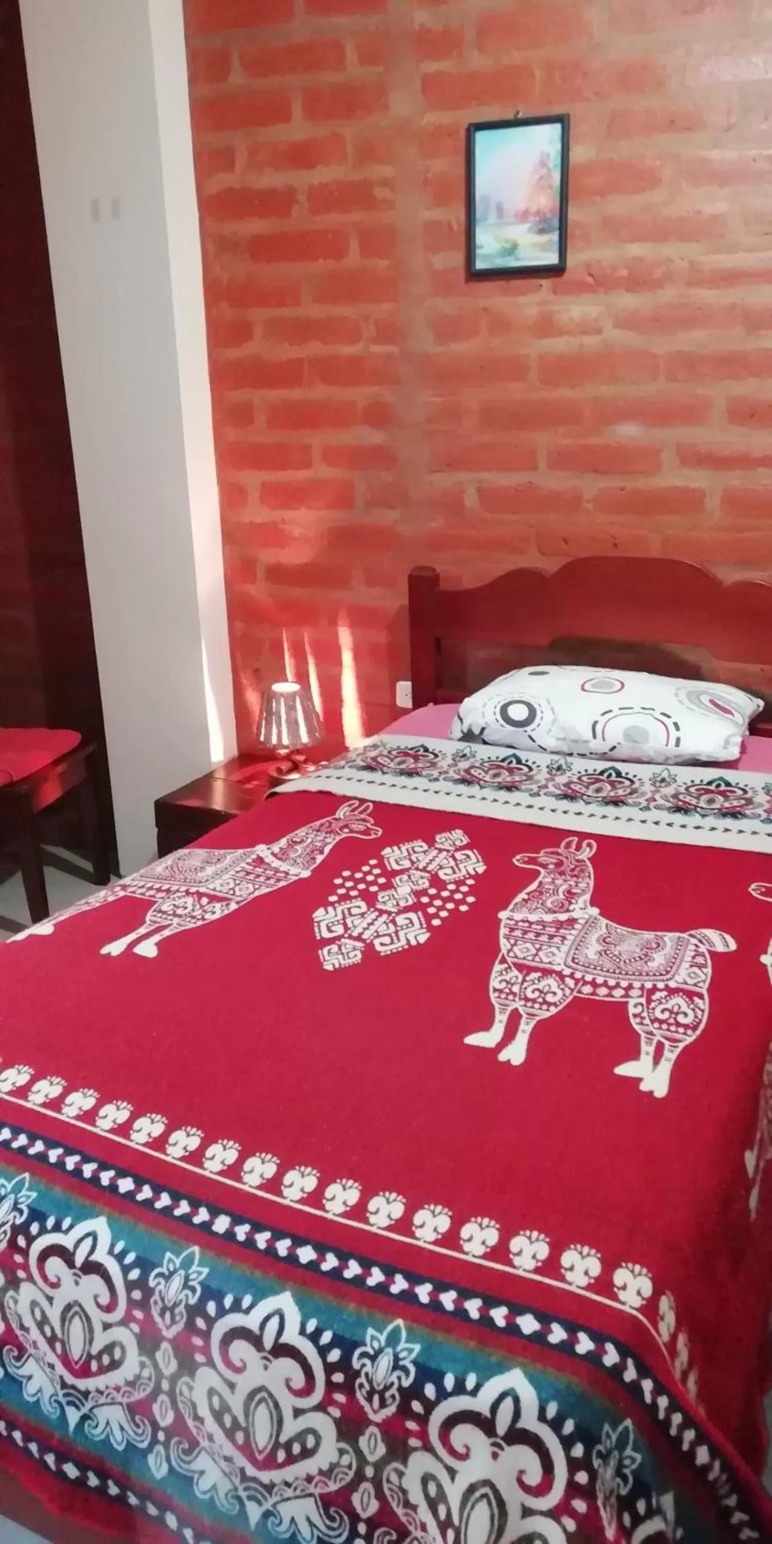 Property building, Bed in Hostal La Casa Amarilla City
