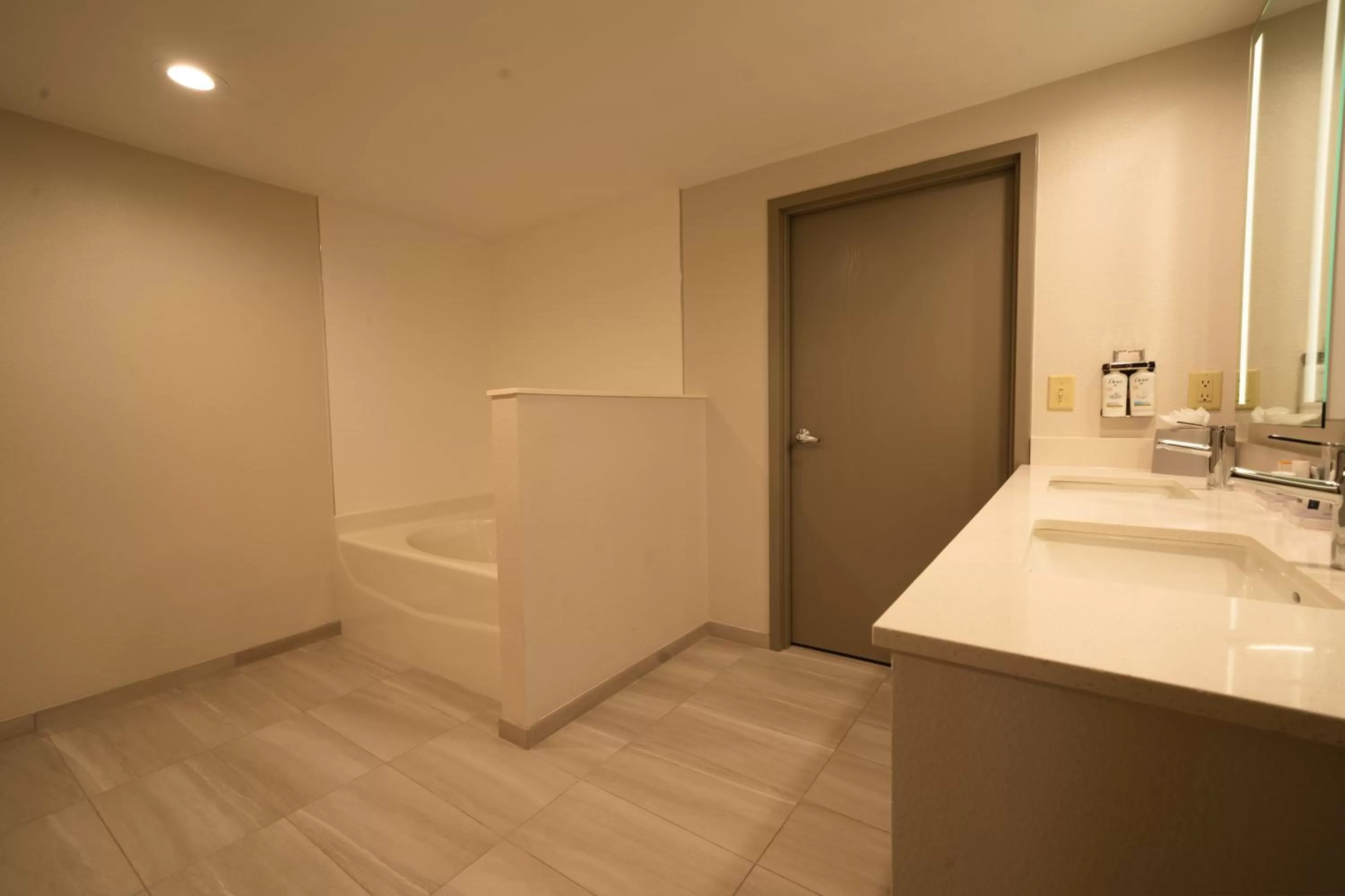 Photo of the whole room in Holiday Inn Express Hotel & Suites Tampa-Oldsmar by IHG