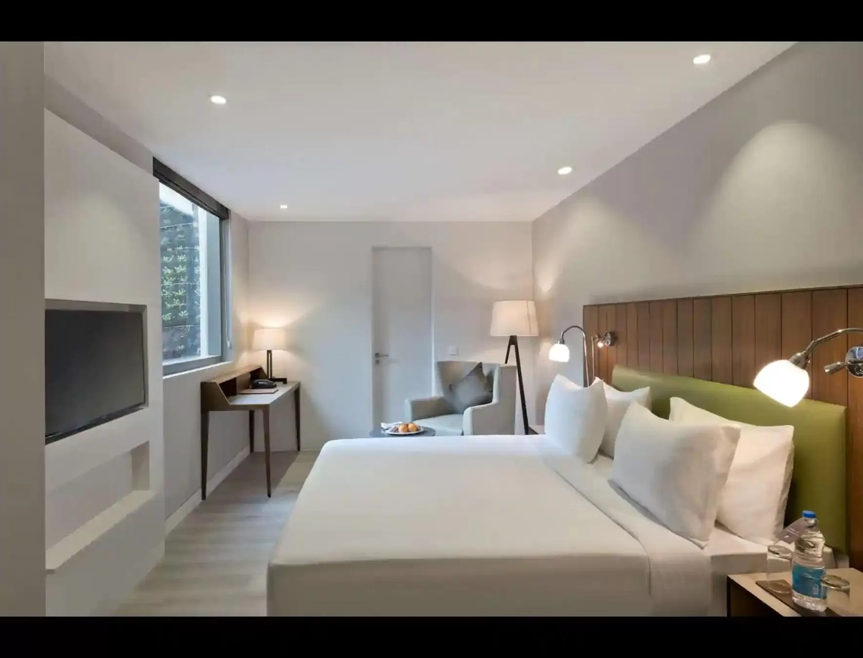 Photo of the whole room, Bed in Country Inn & Suites by Radisson Chandigarh Zirakpur