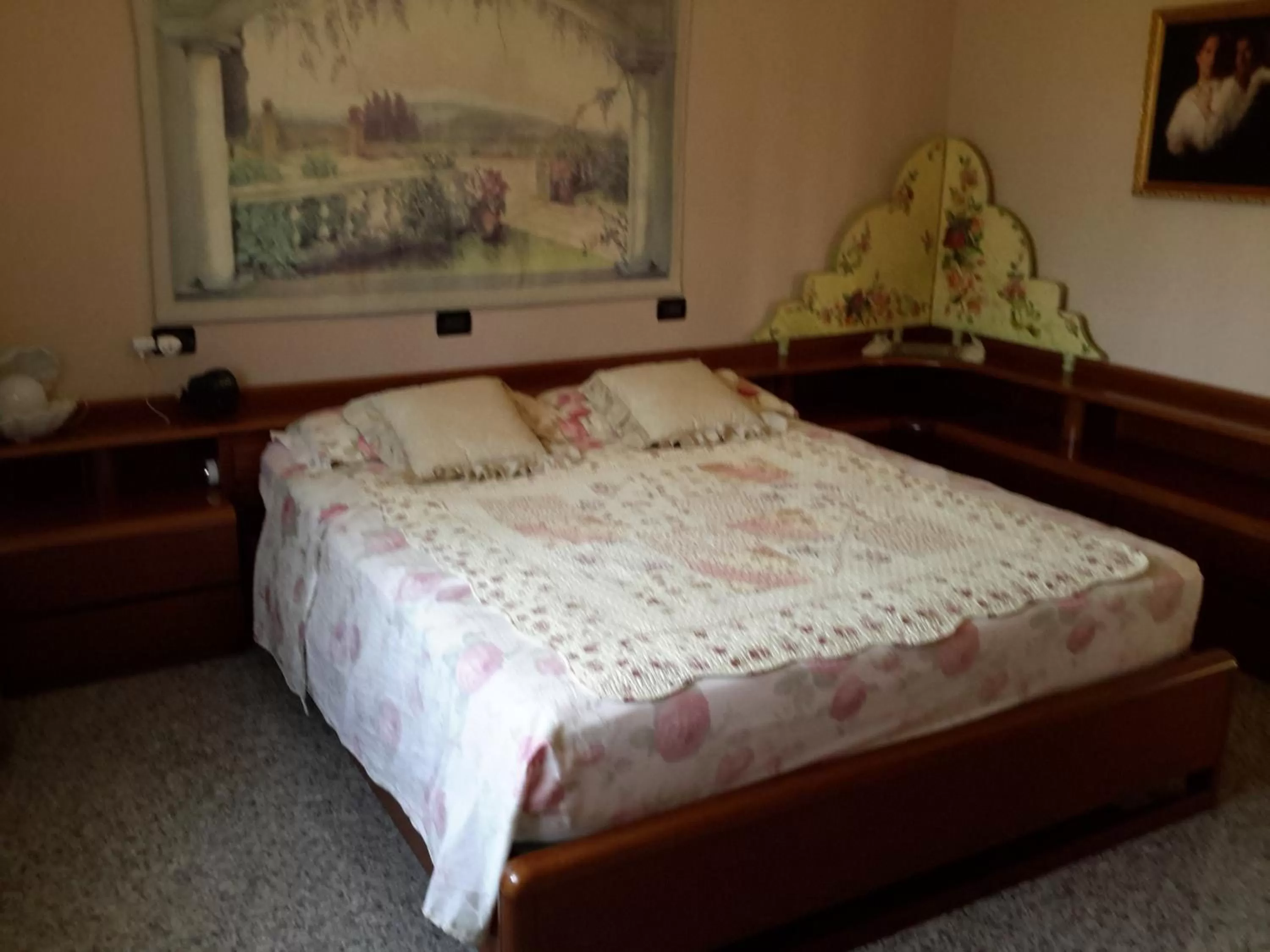 Photo of the whole room, Bed in B&B Amy&Julie