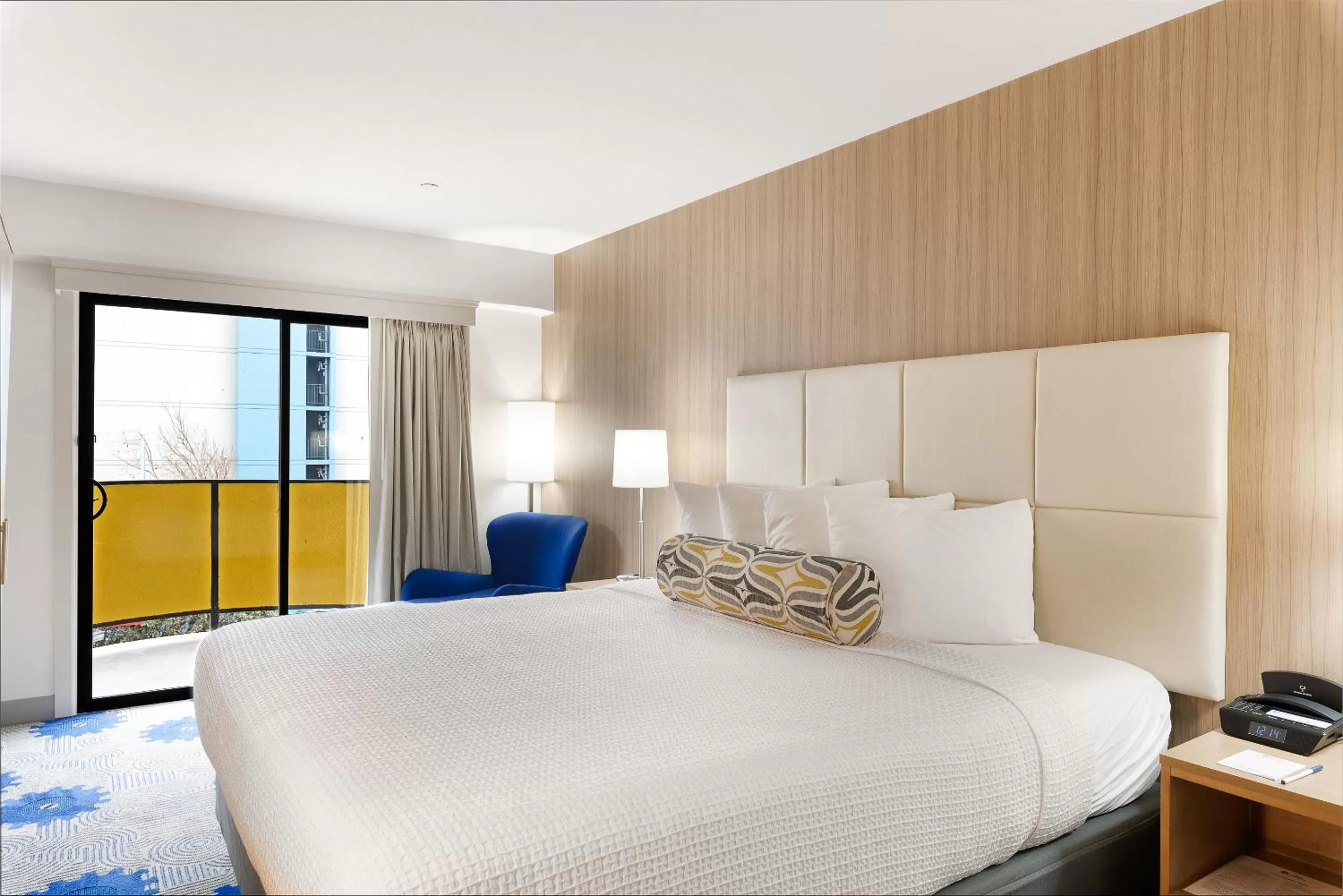 Bed in Best Western Red Coach Inn