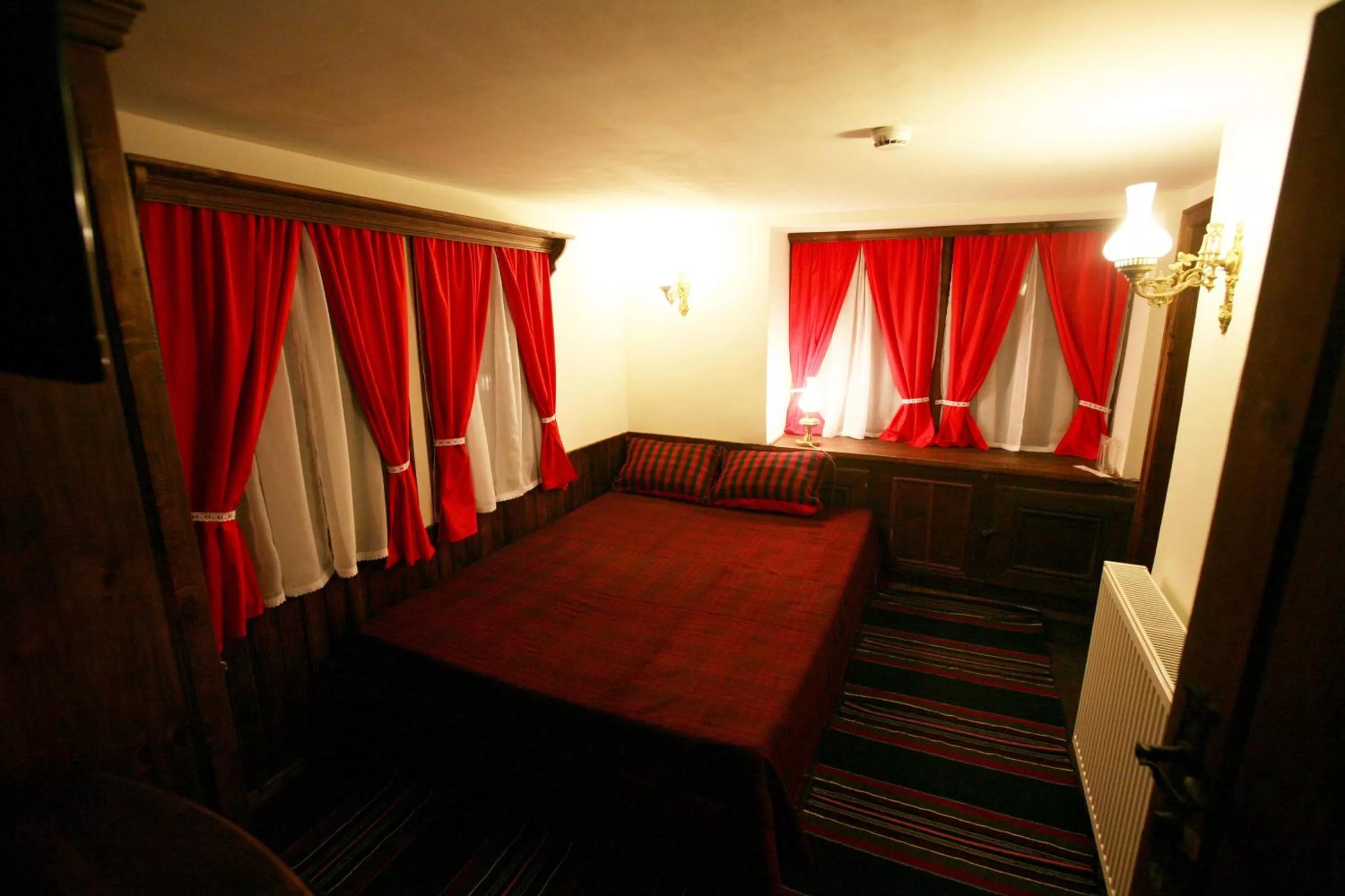 Bedroom, Bed in Djudjeva Kyshta Hotel