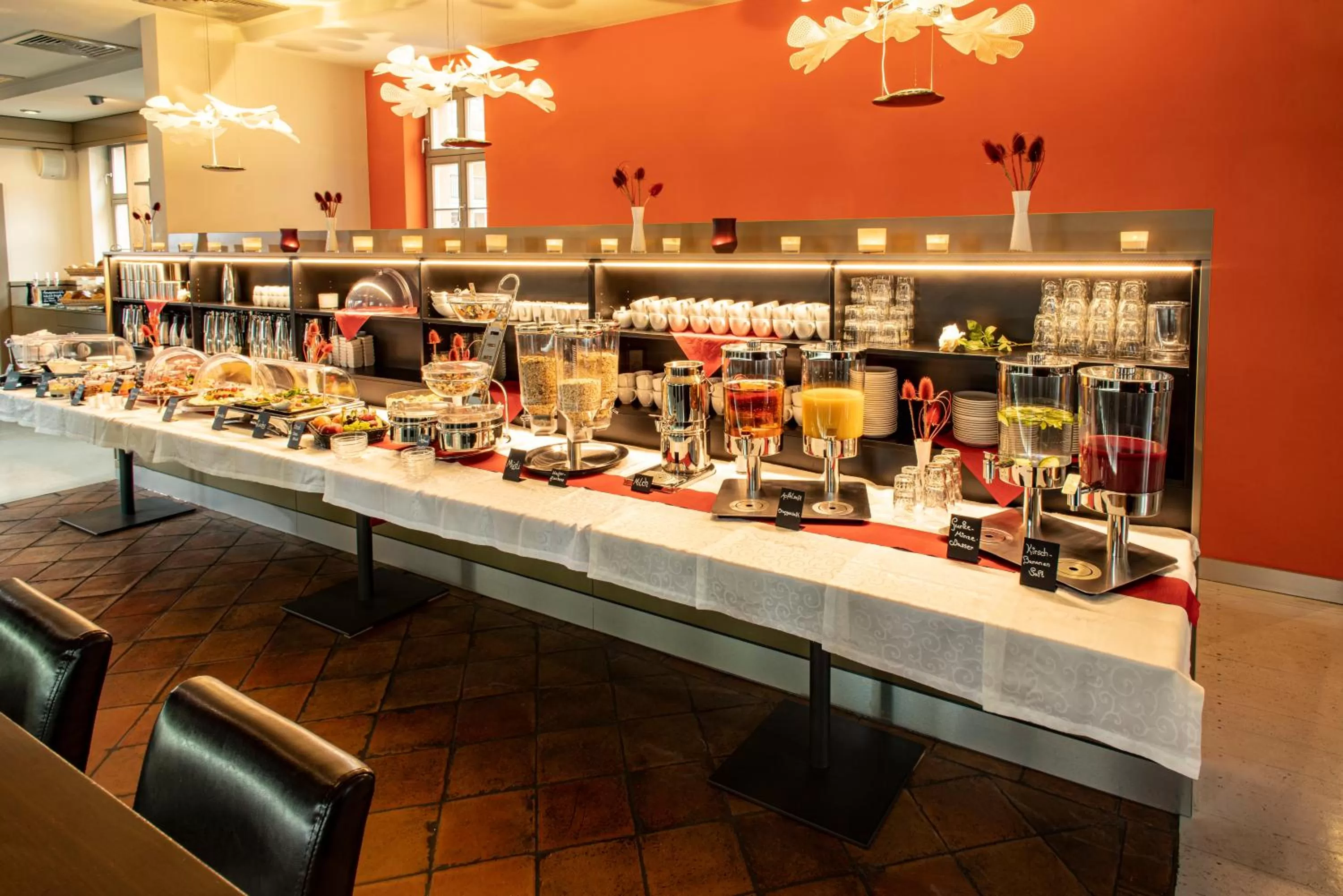 Buffet breakfast in Hotel Erbenhof