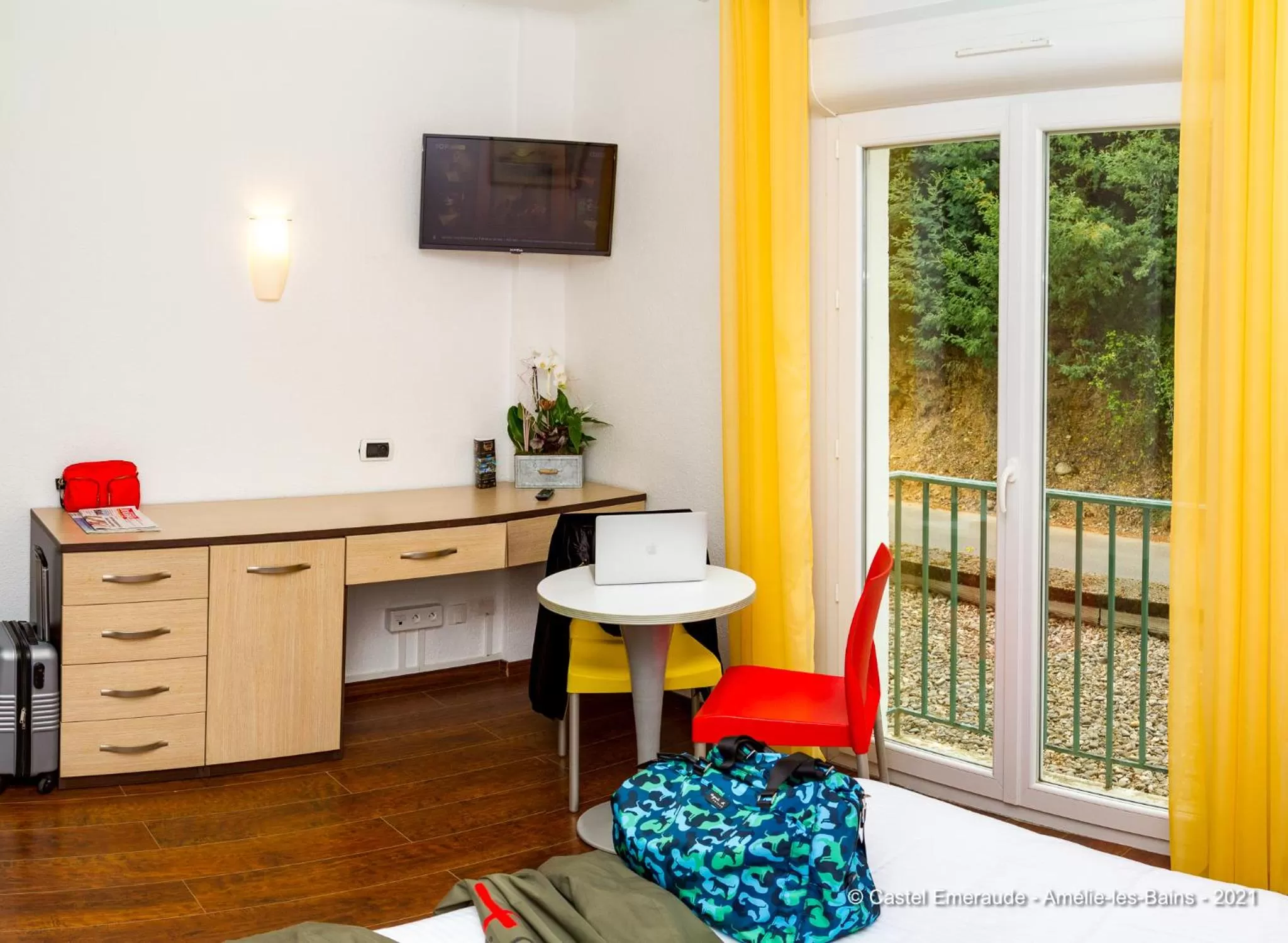 Bedroom in Appart'Hotel Castel Emeraude, Charme et Caractère