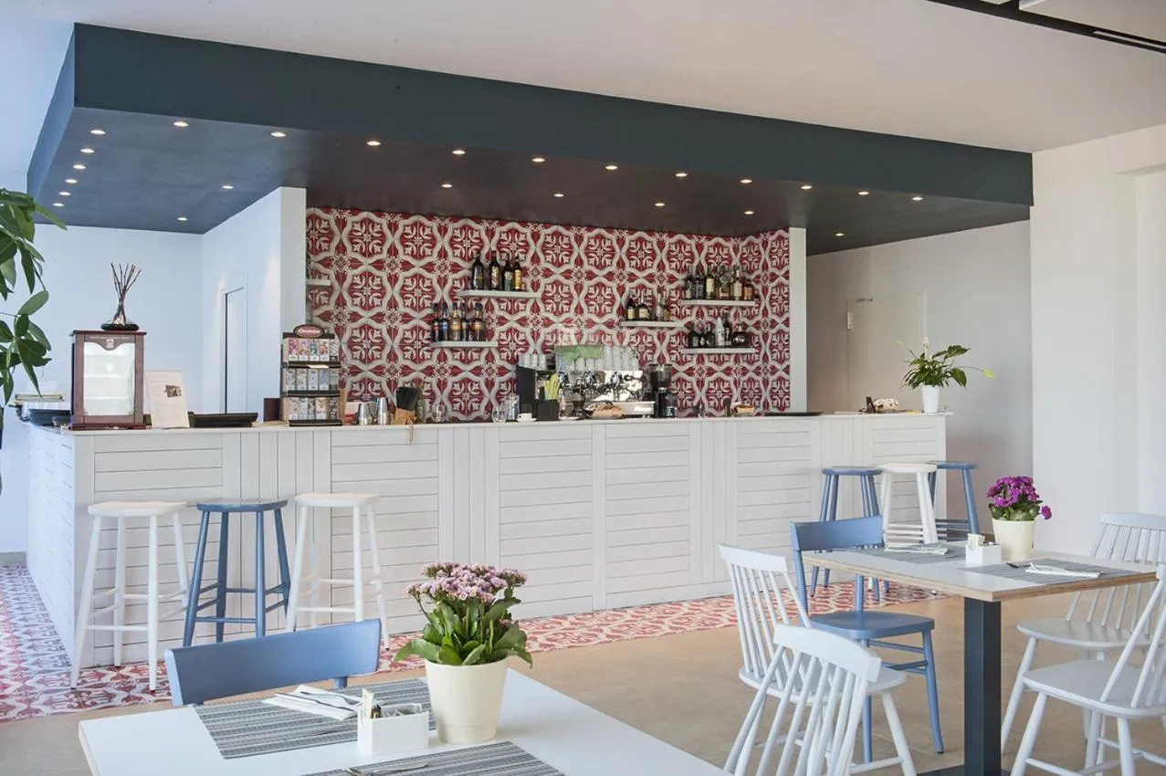 Restaurant/places to eat in Modica Beach Resort