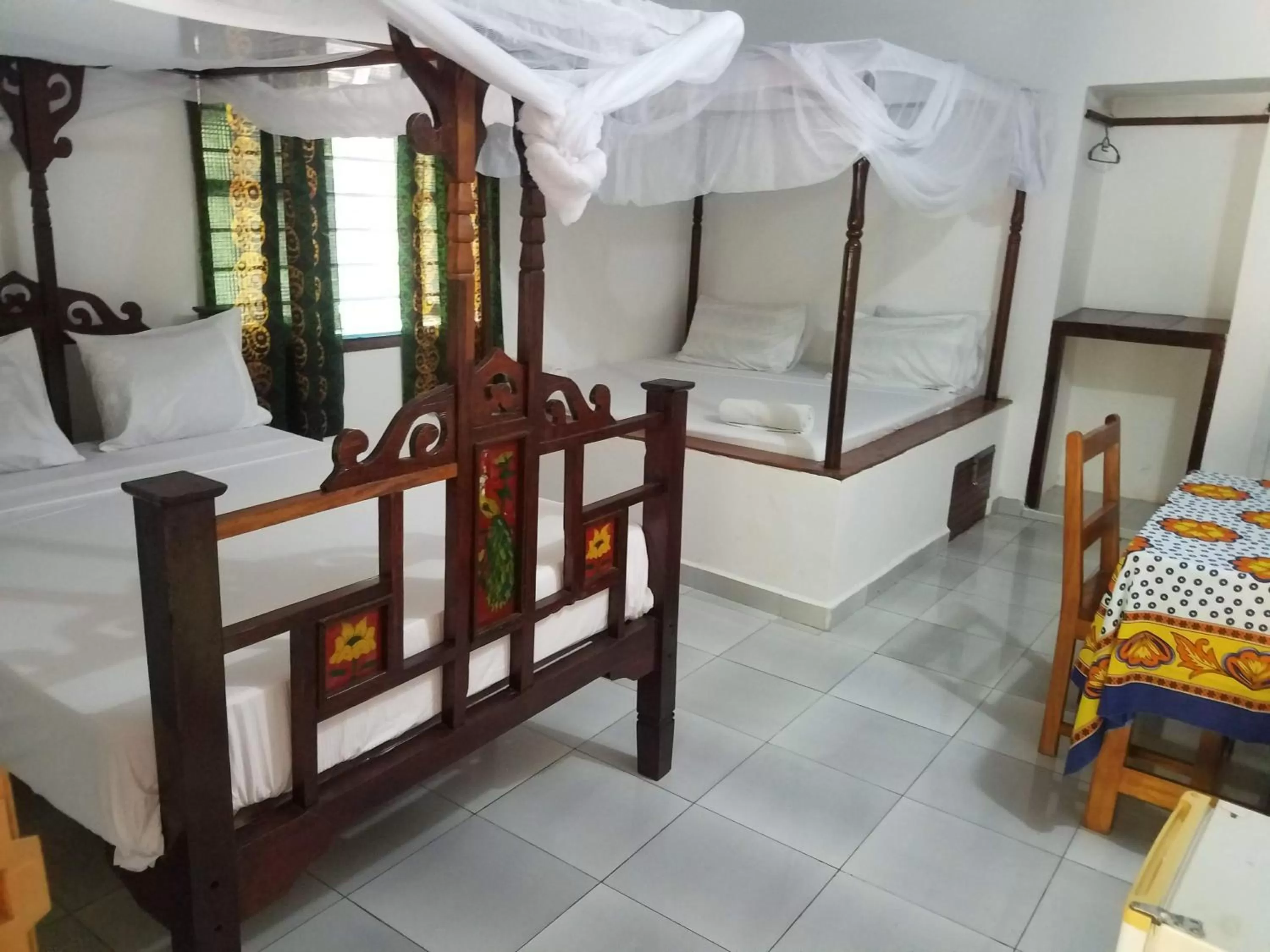 Baraka Aquarium Bungalows