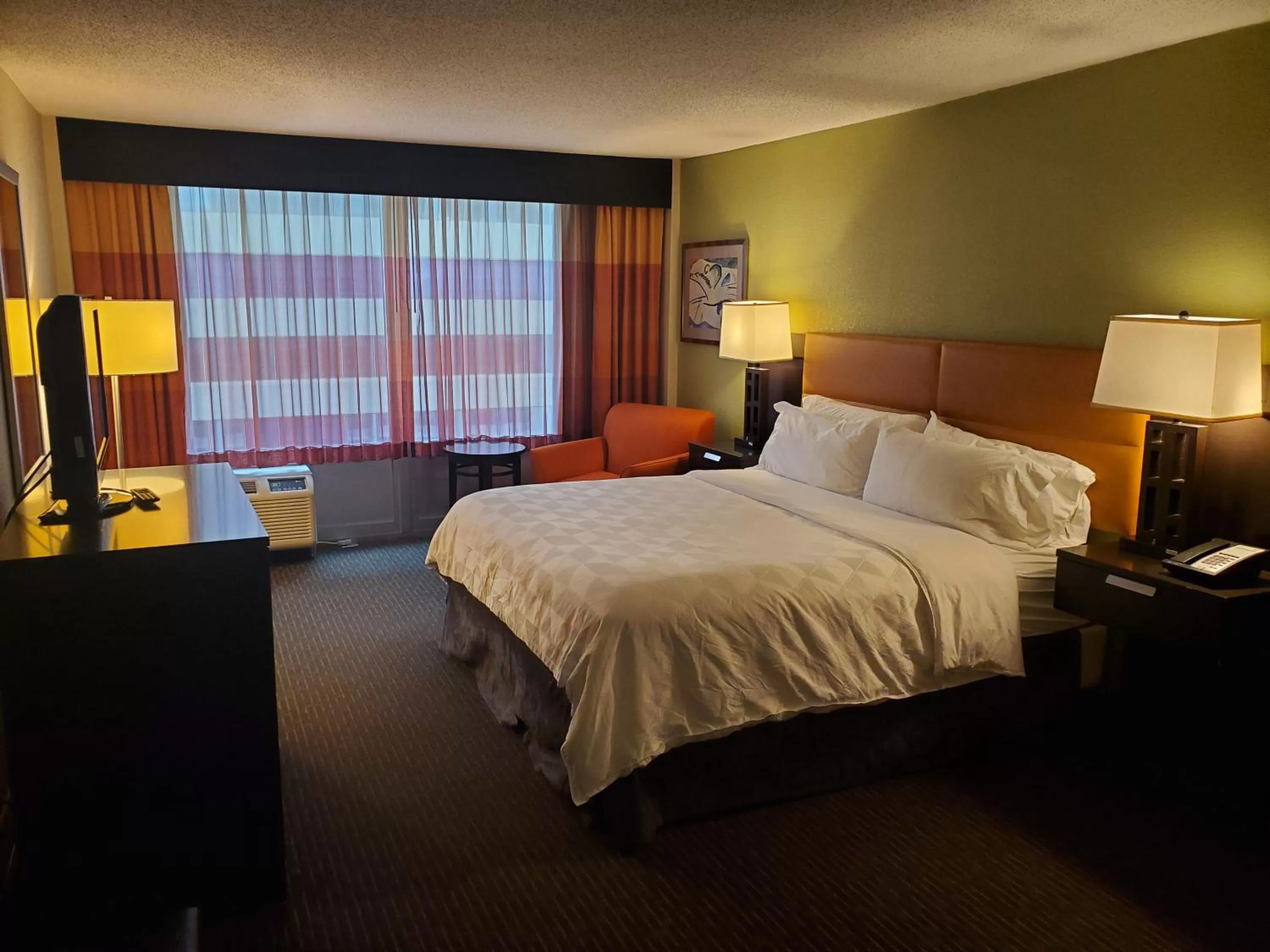 Bed in 17 West Hotel, Ascend Hotel Collection