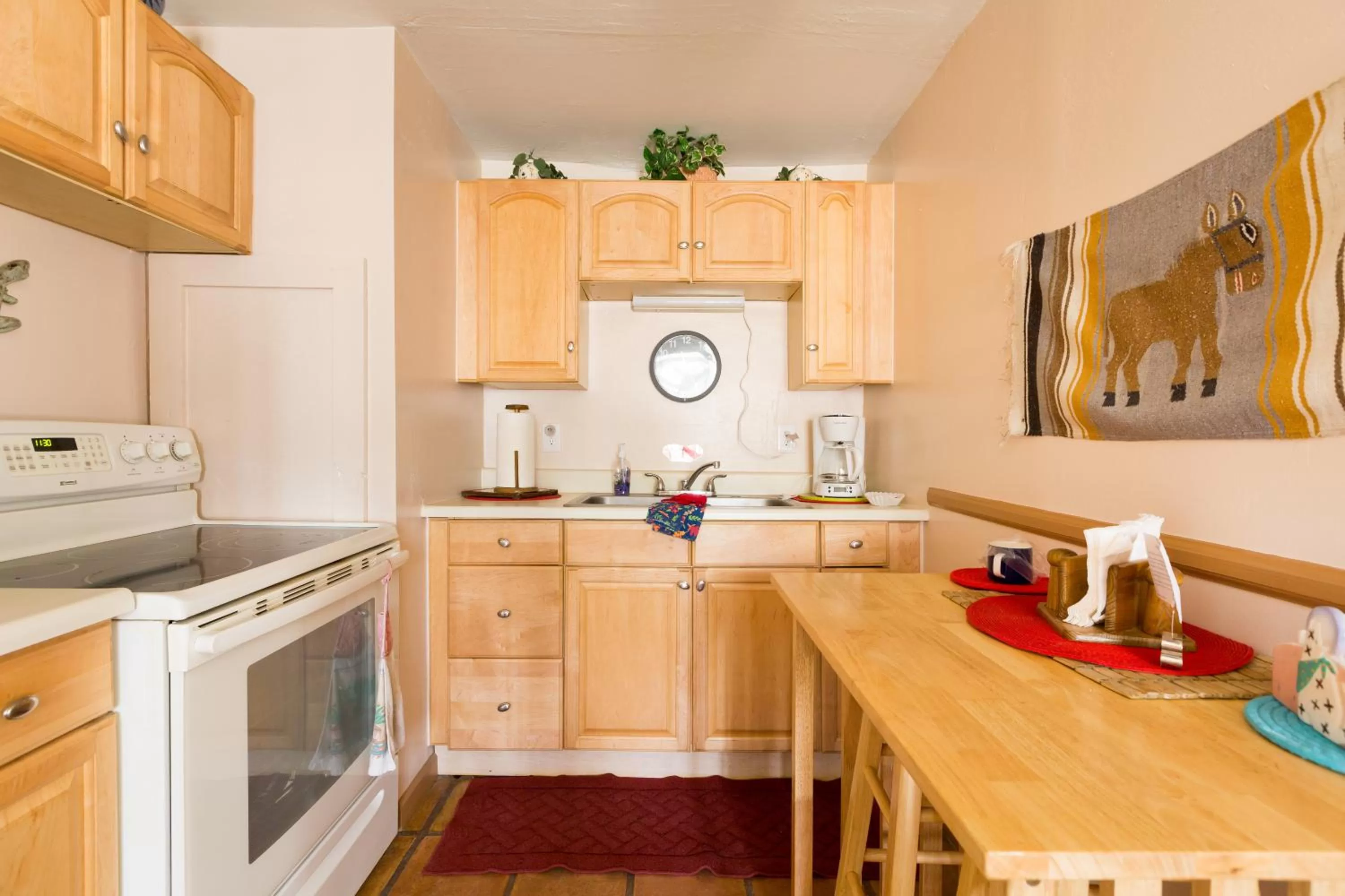 Kitchen/Kitchenette in Crown King Cabins Bradshaw