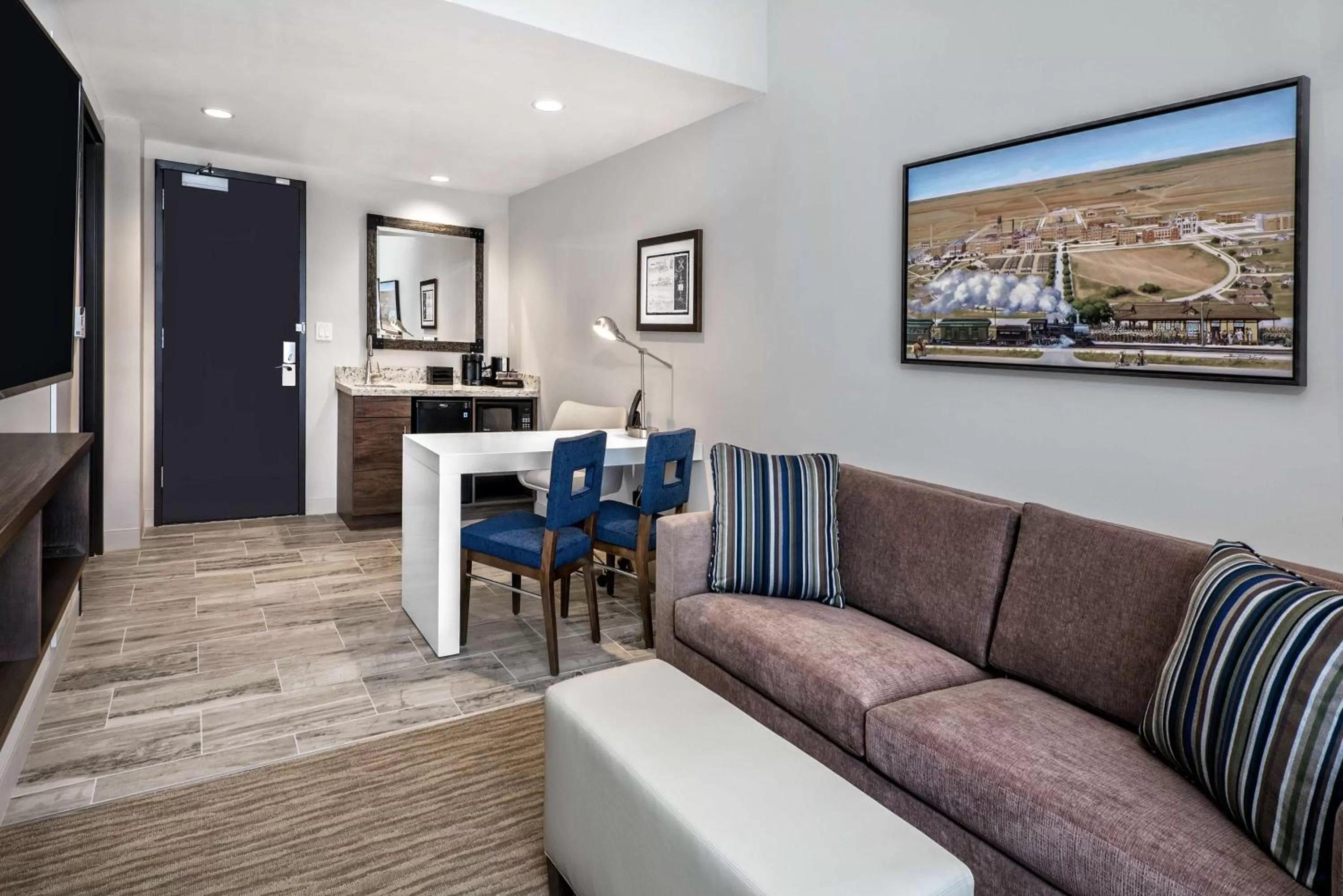 Bedroom in Embassy Suites By Hilton College Station