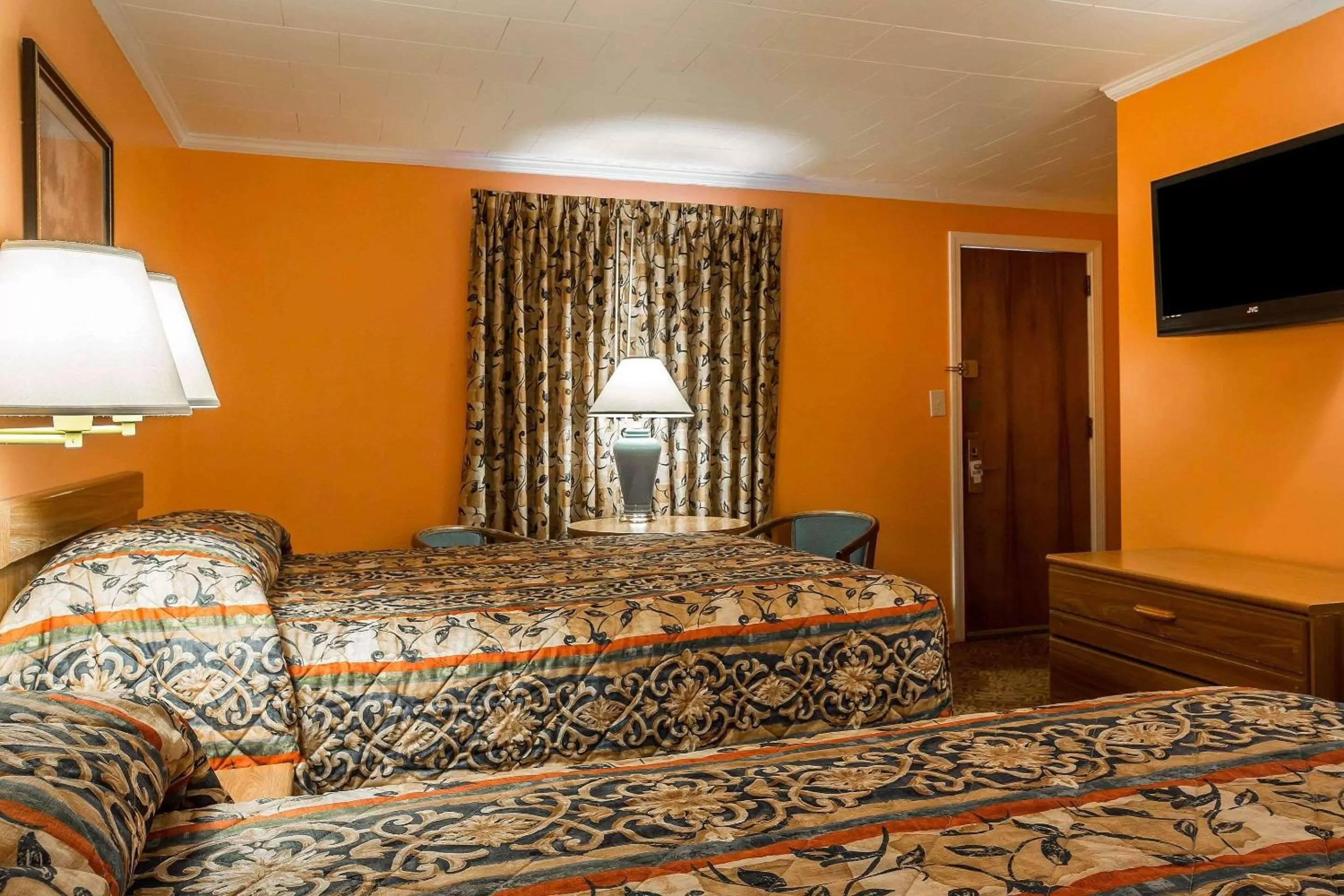 Photo of the whole room, Bed in Rodeway Inn Lincoln I-93