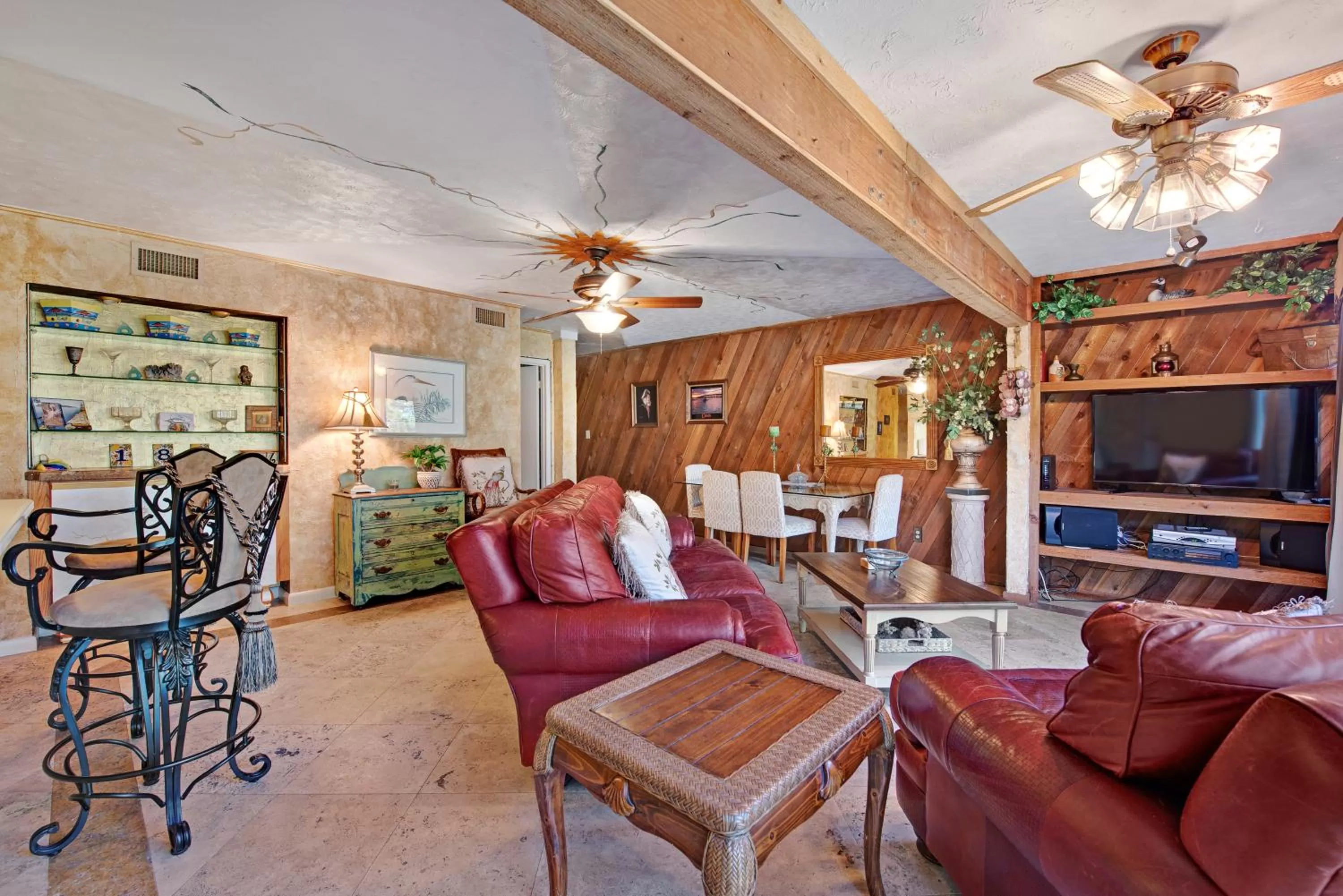 Seating Area in Gulf Terrace 181