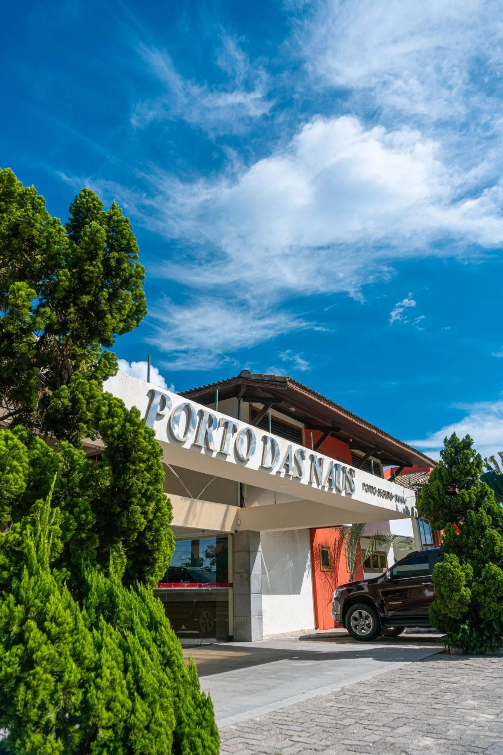 Facade/entrance in Porto das Naus Praia Hotel