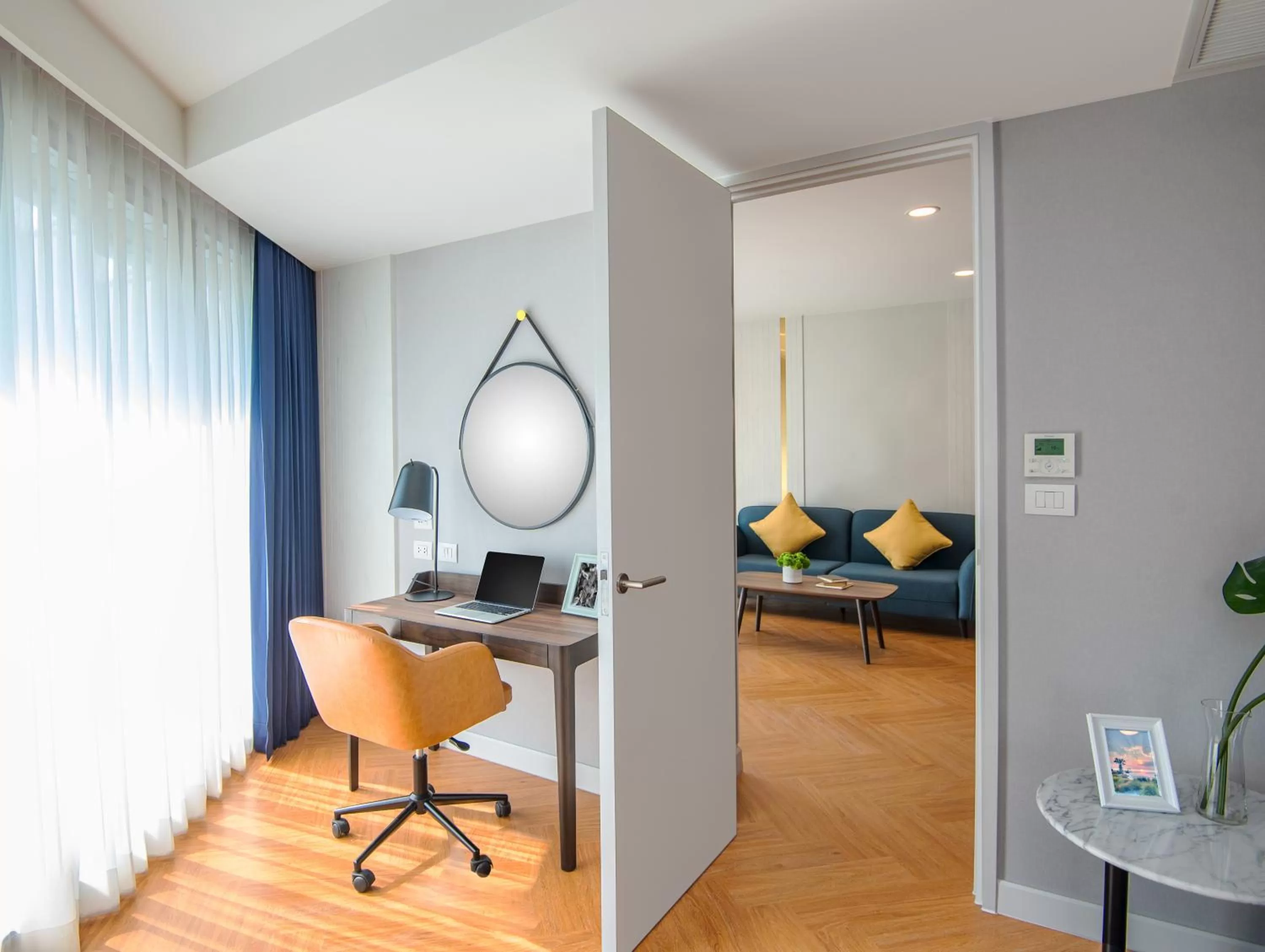 Seating area in Amanta Hotel & Residence Sathorn