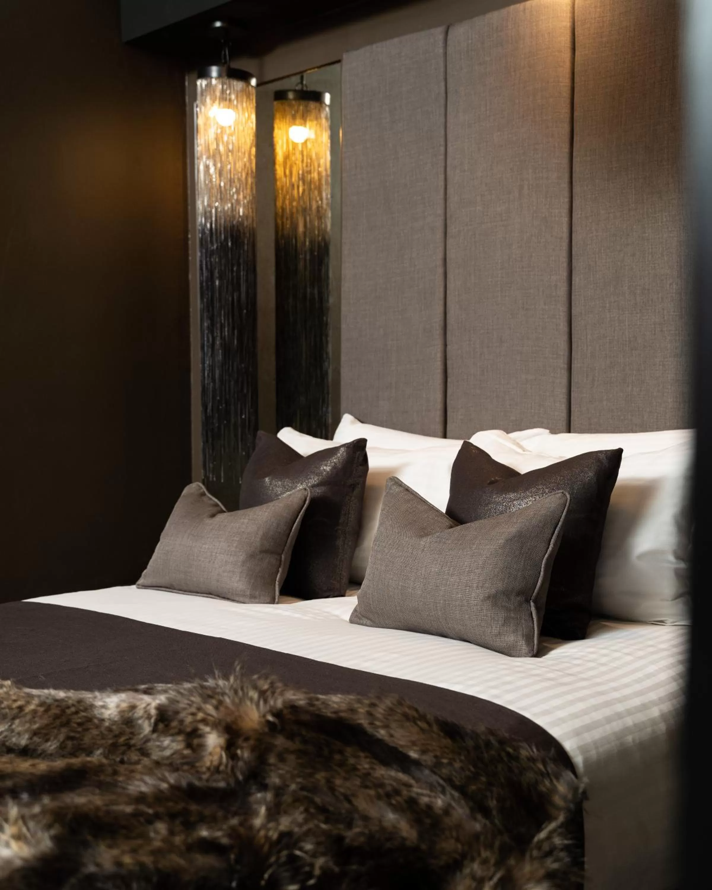 Bed in Derwent Manor Boutique Hotel