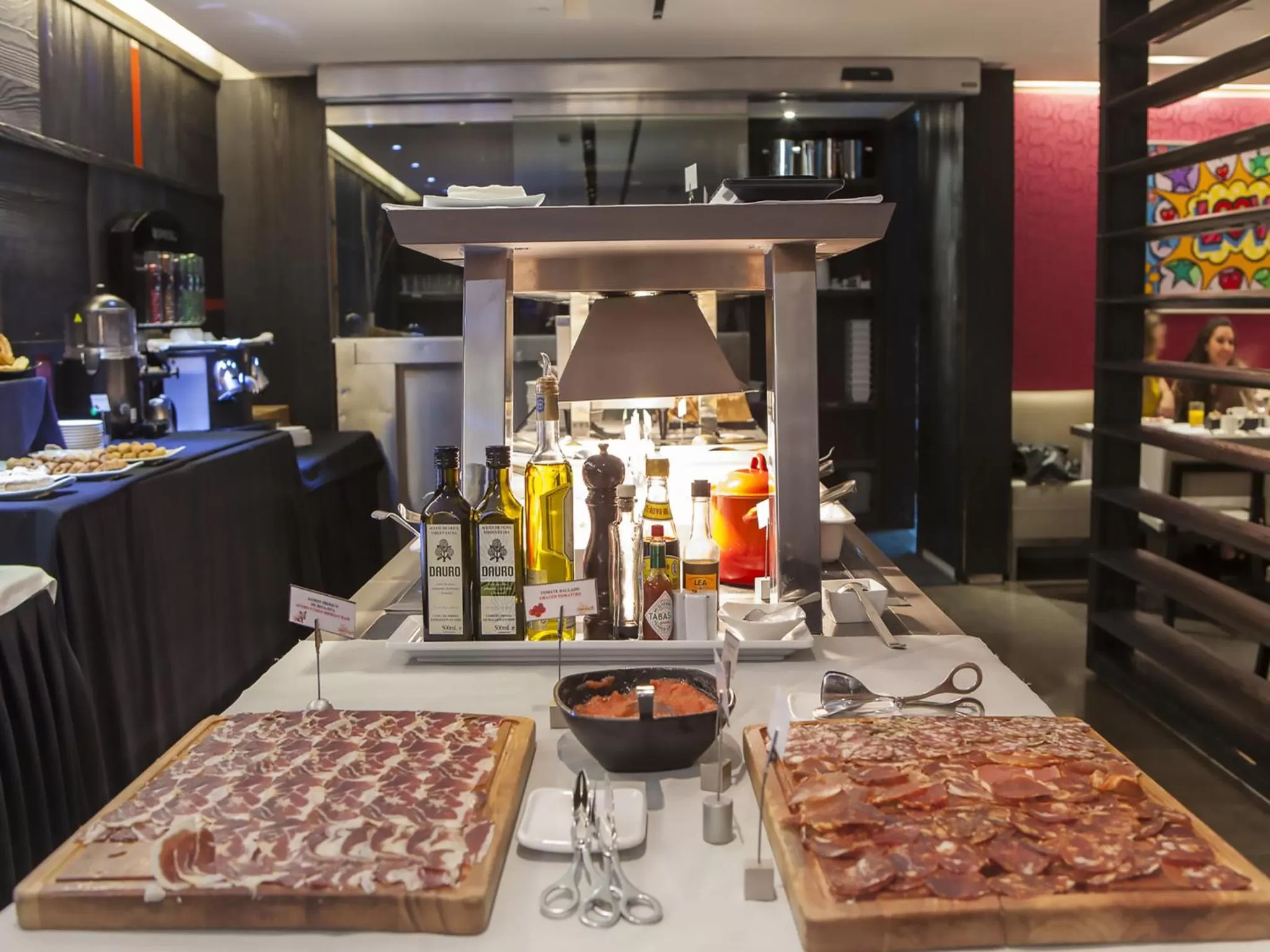 Restaurant/places to eat in Hotel Puerta America