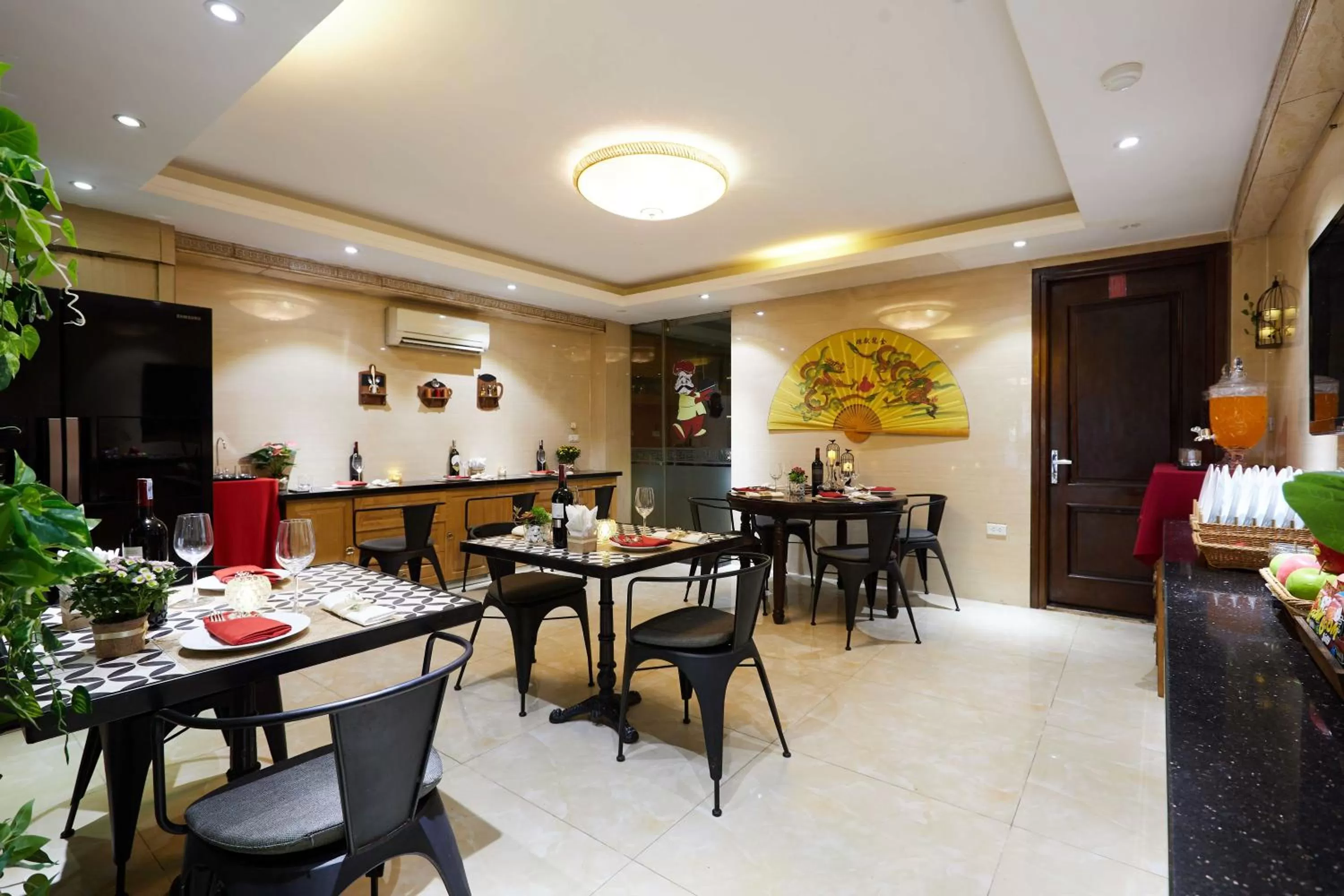 Restaurant/places to eat in HaNoi Calido Hotel