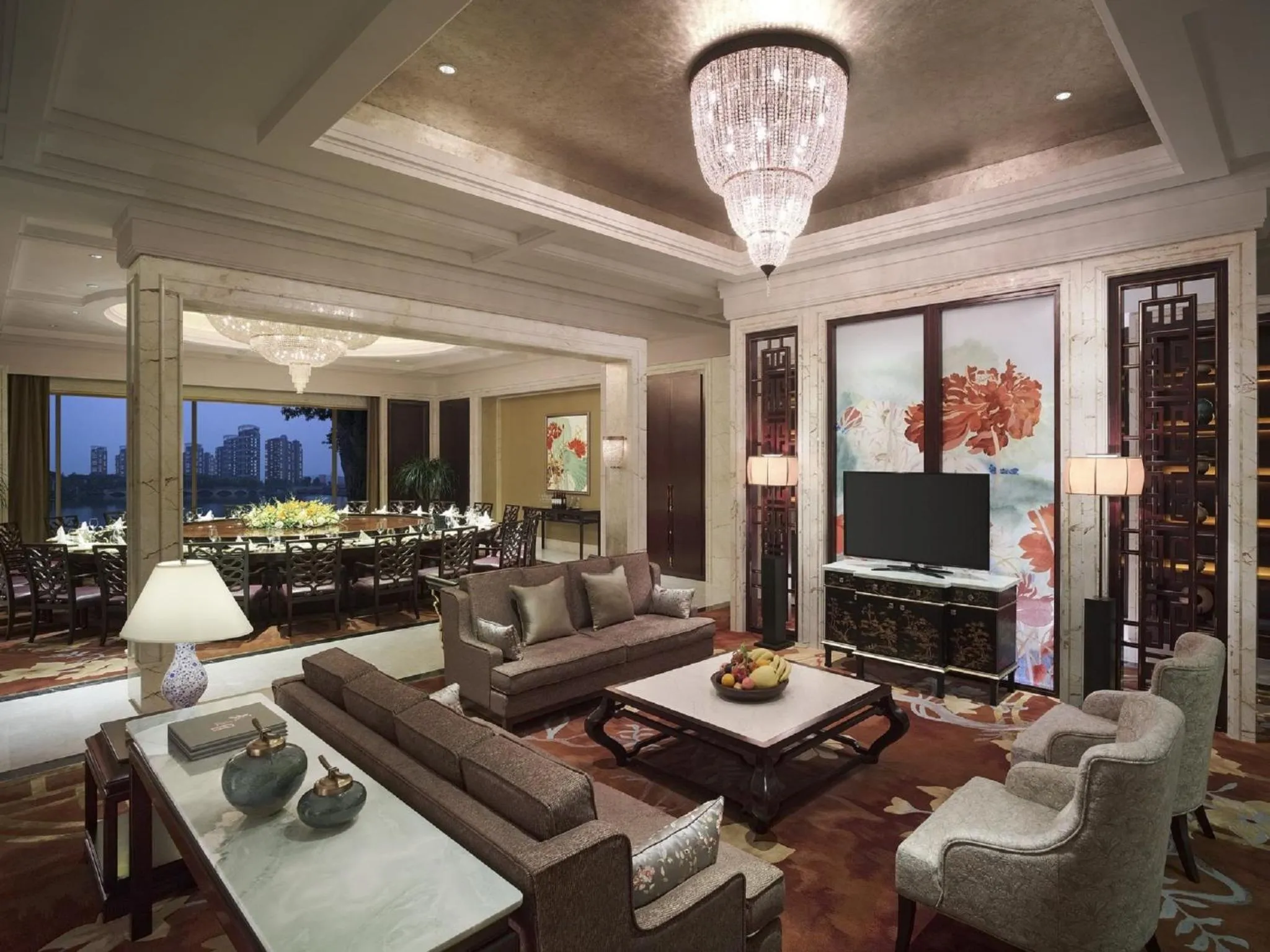 Lounge or bar in InterContinental Changzhou by IHG