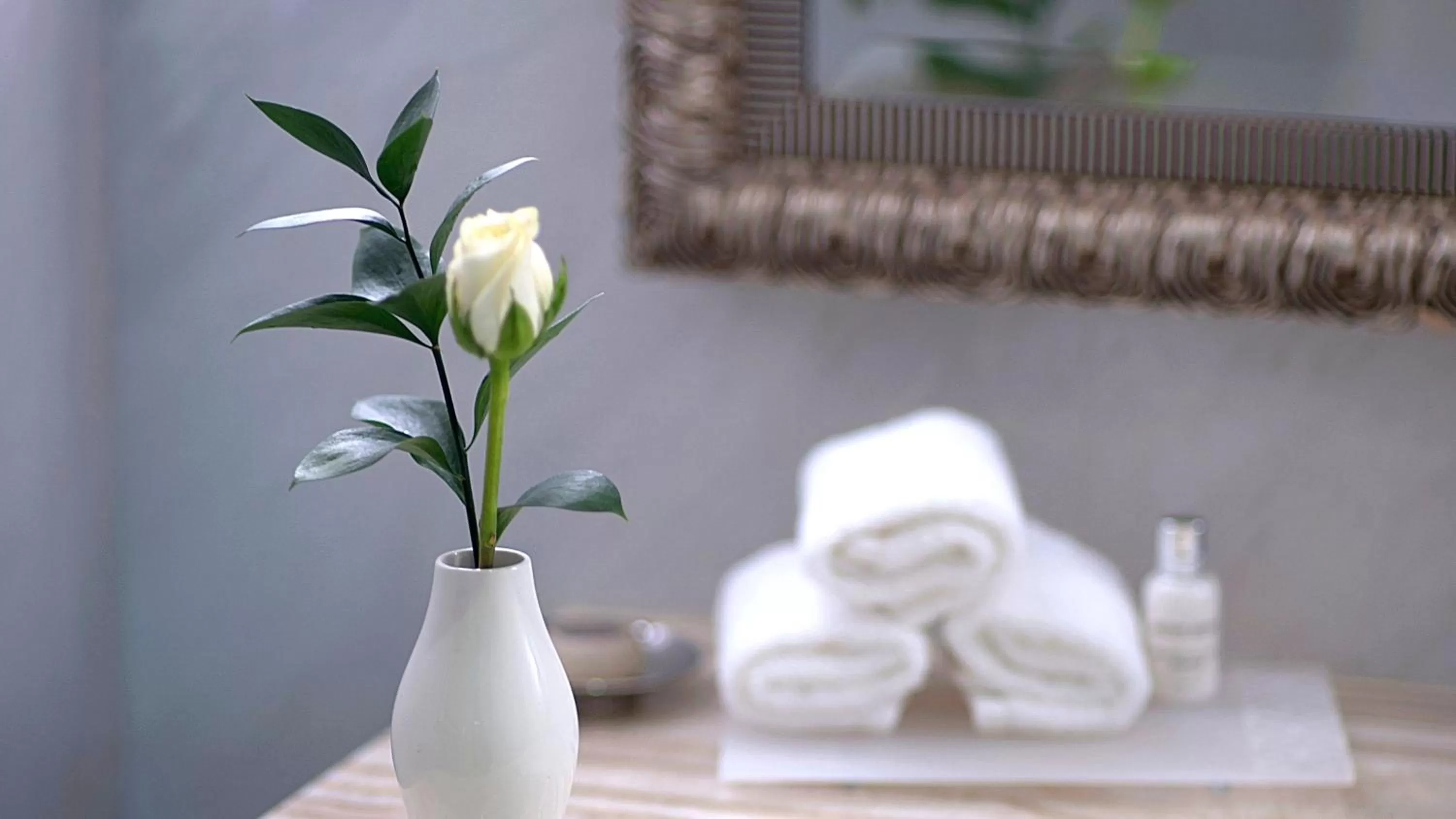 Bedroom in Crowne Plaza Dubai Deira by IHG