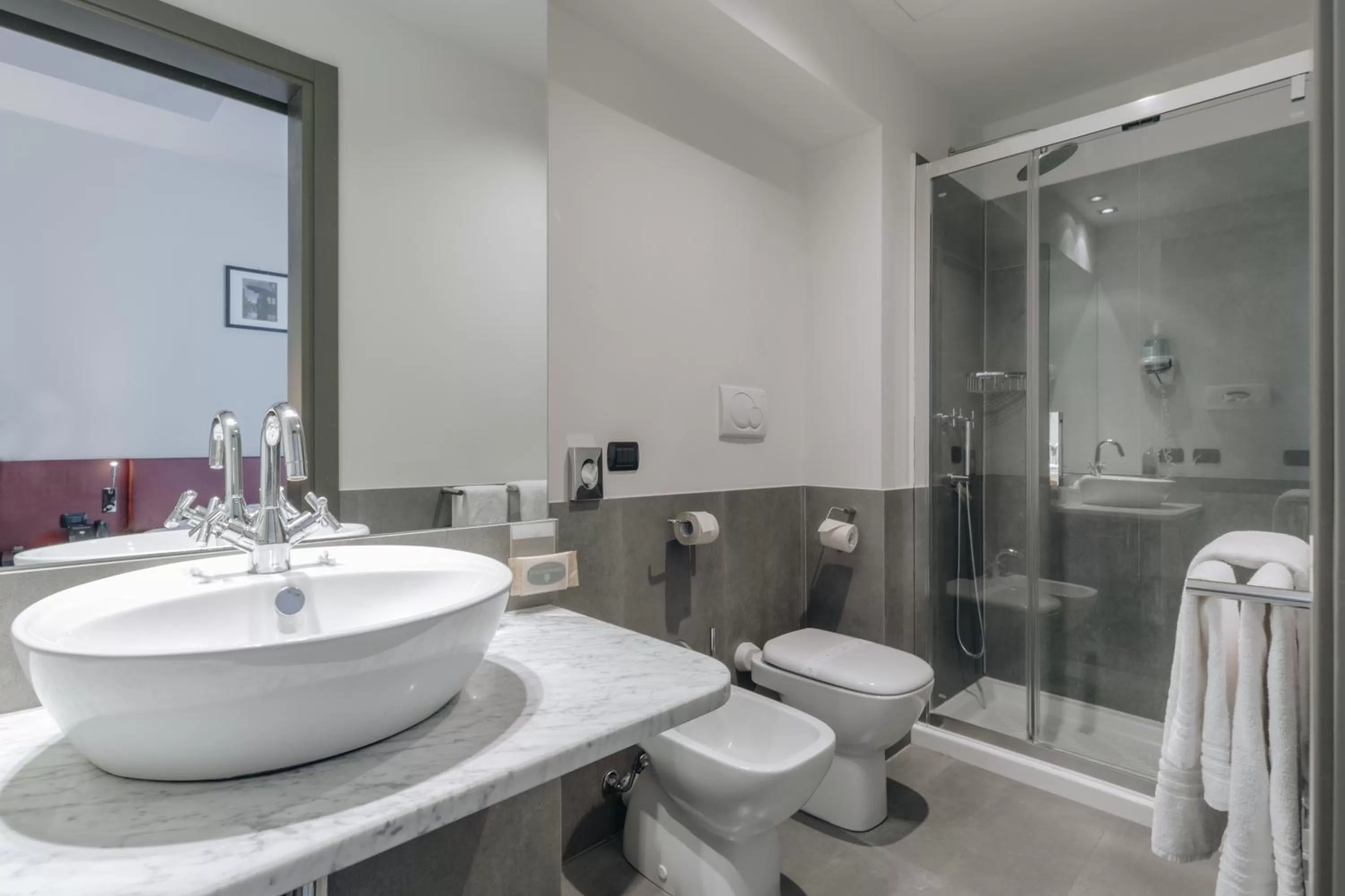 Bathroom in Hotel Continental