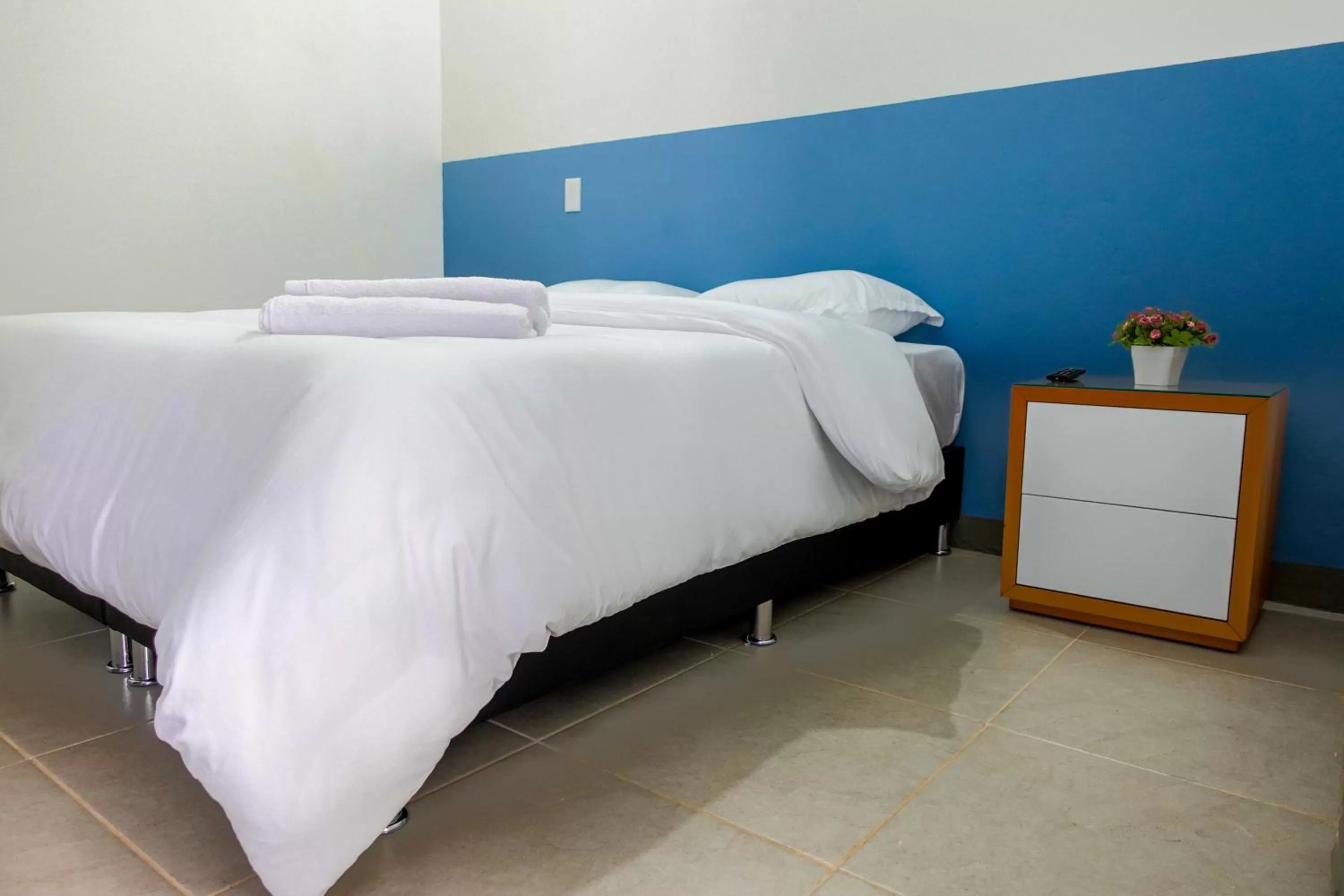 Bedroom, Bed in Hotel Azulado Jericó