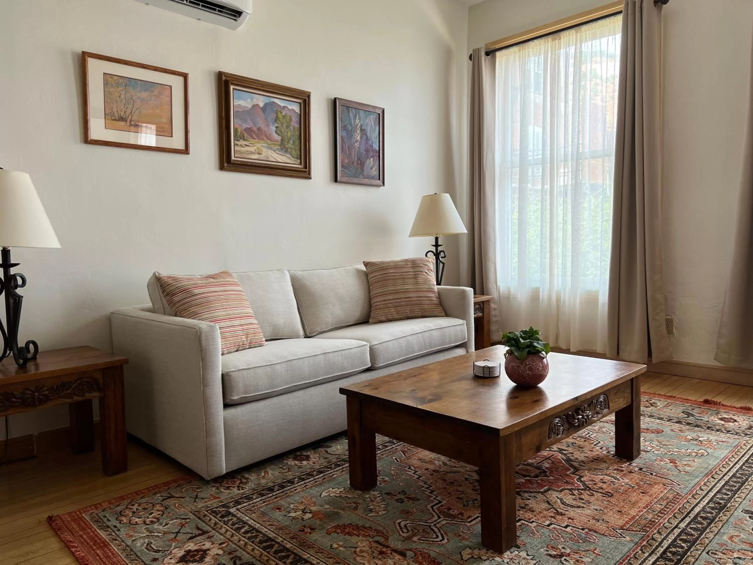 Living room in Canyon Rose Suites