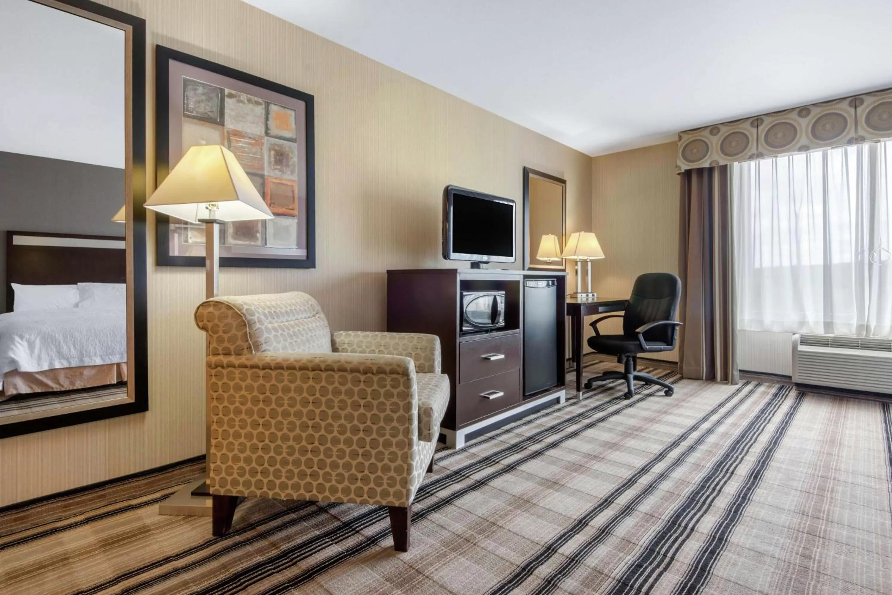 Bedroom in Hampton Inn Meadville