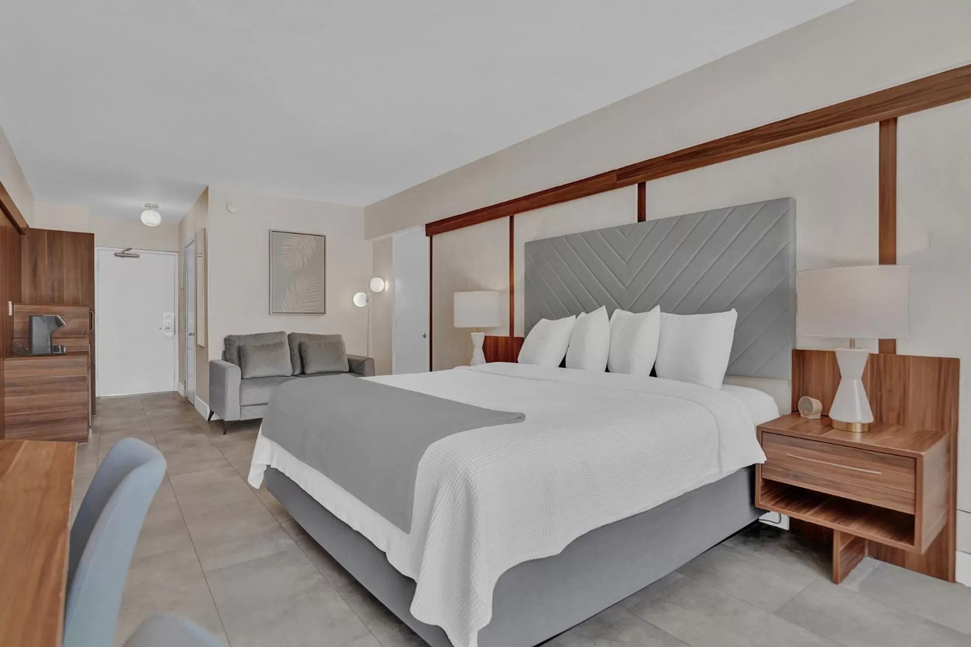 Bed in The Garden Hotel & Resort