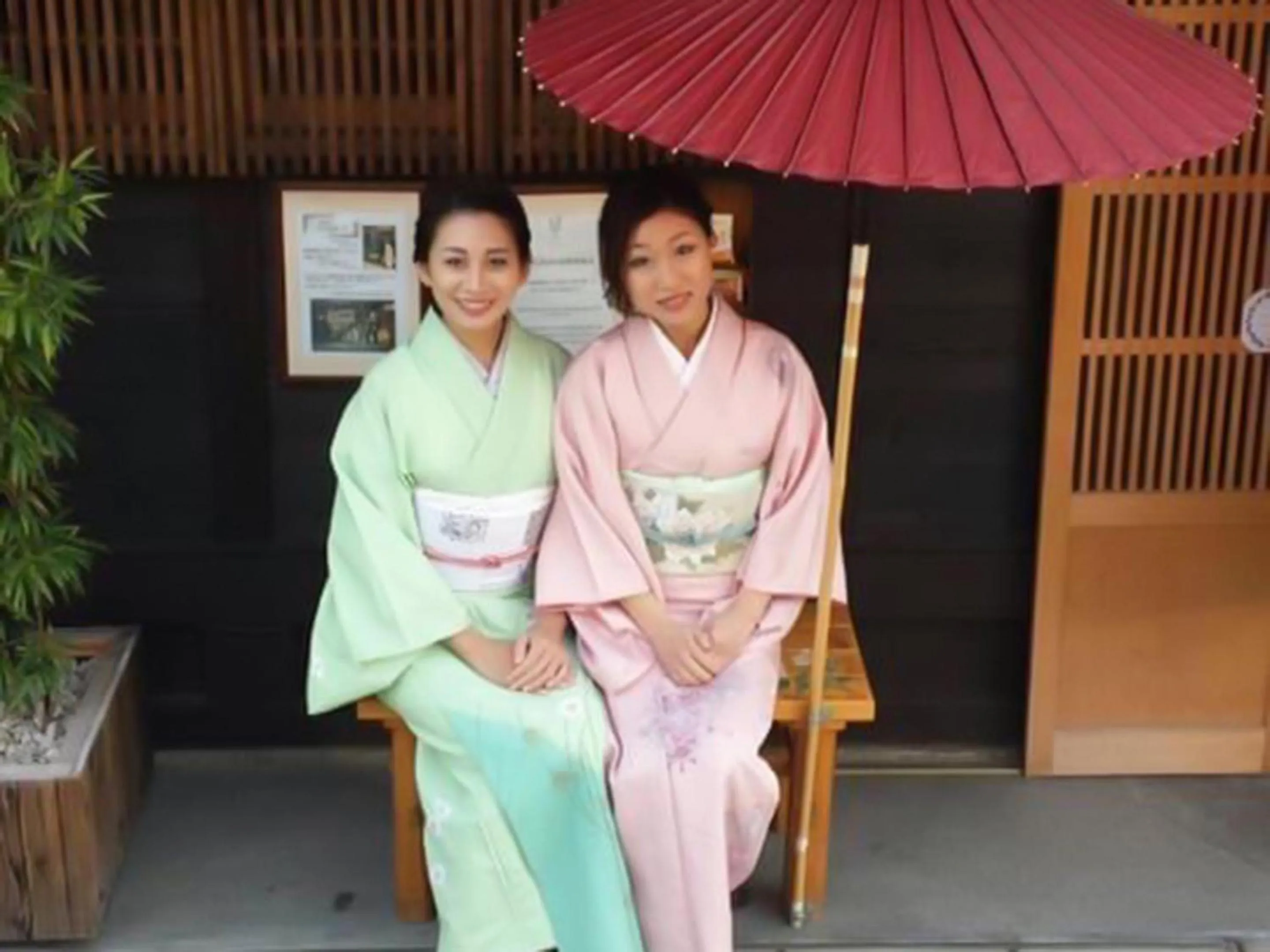 People in Guesthouse HANA Nishijin