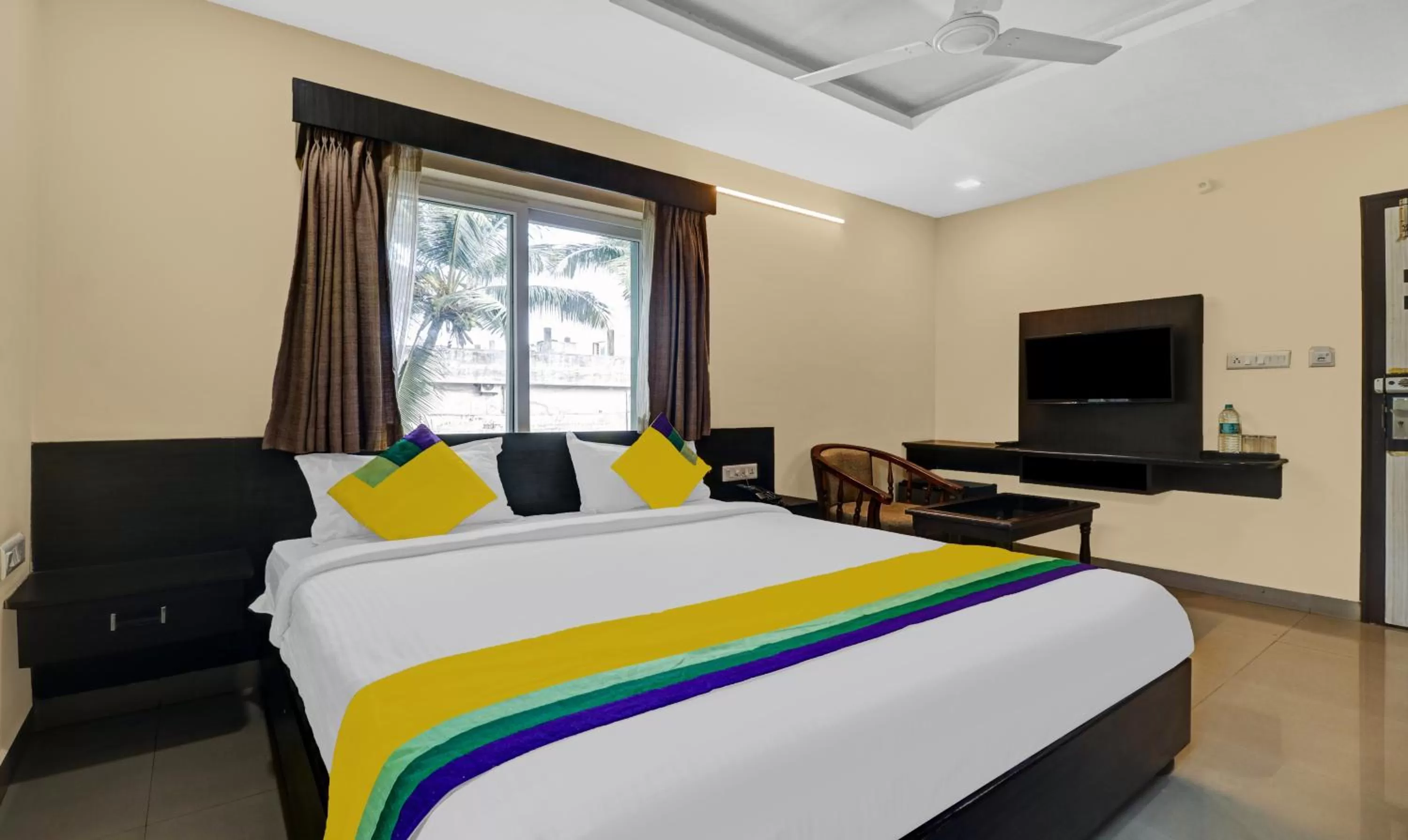 Bedroom, Bed in Hotel MVP Check Inn